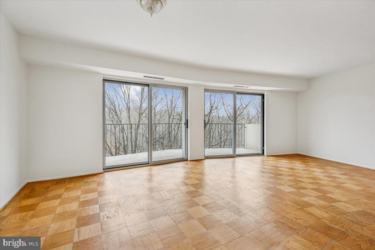 PARKSIDE PLAZA CODM - Residential