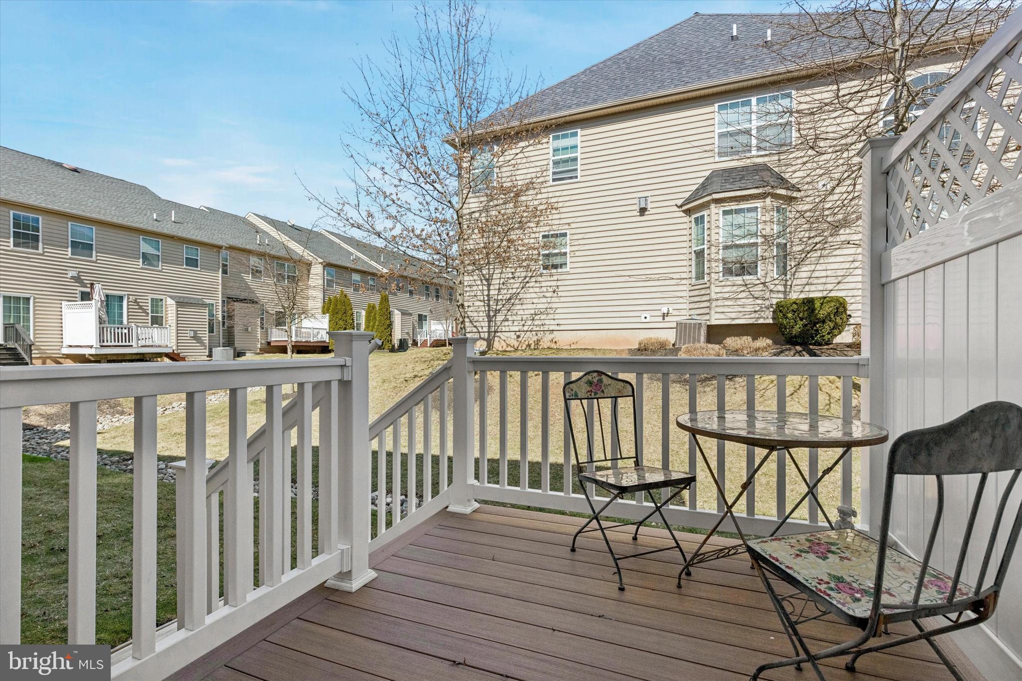 TH AT HERITAGE CNTR - Residential