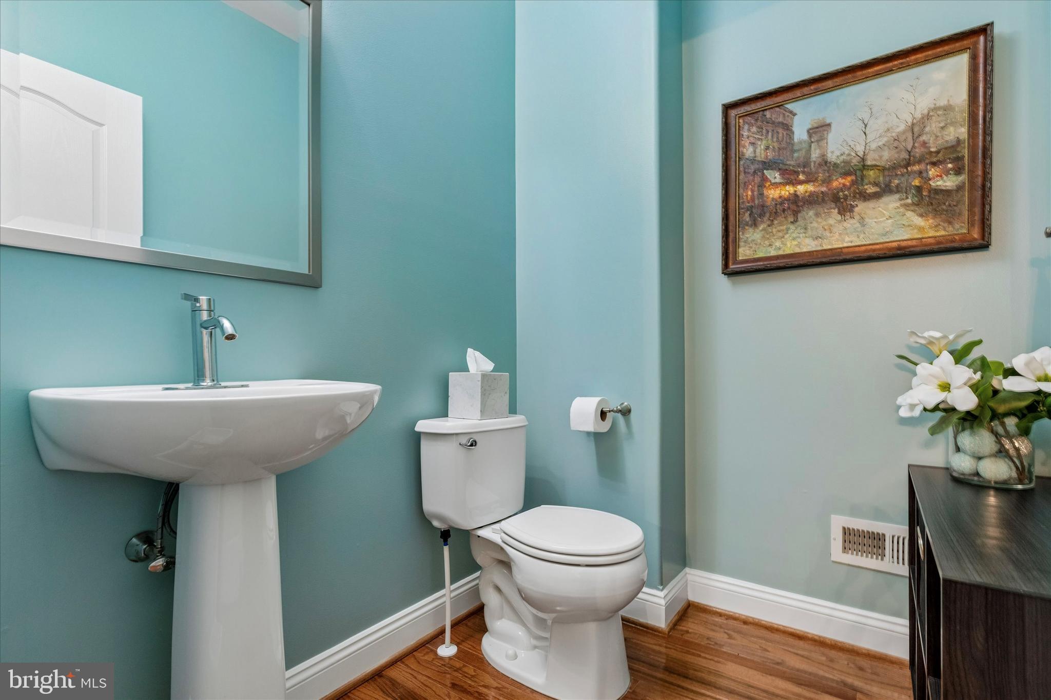 TH AT HERITAGE CNTR - Residential