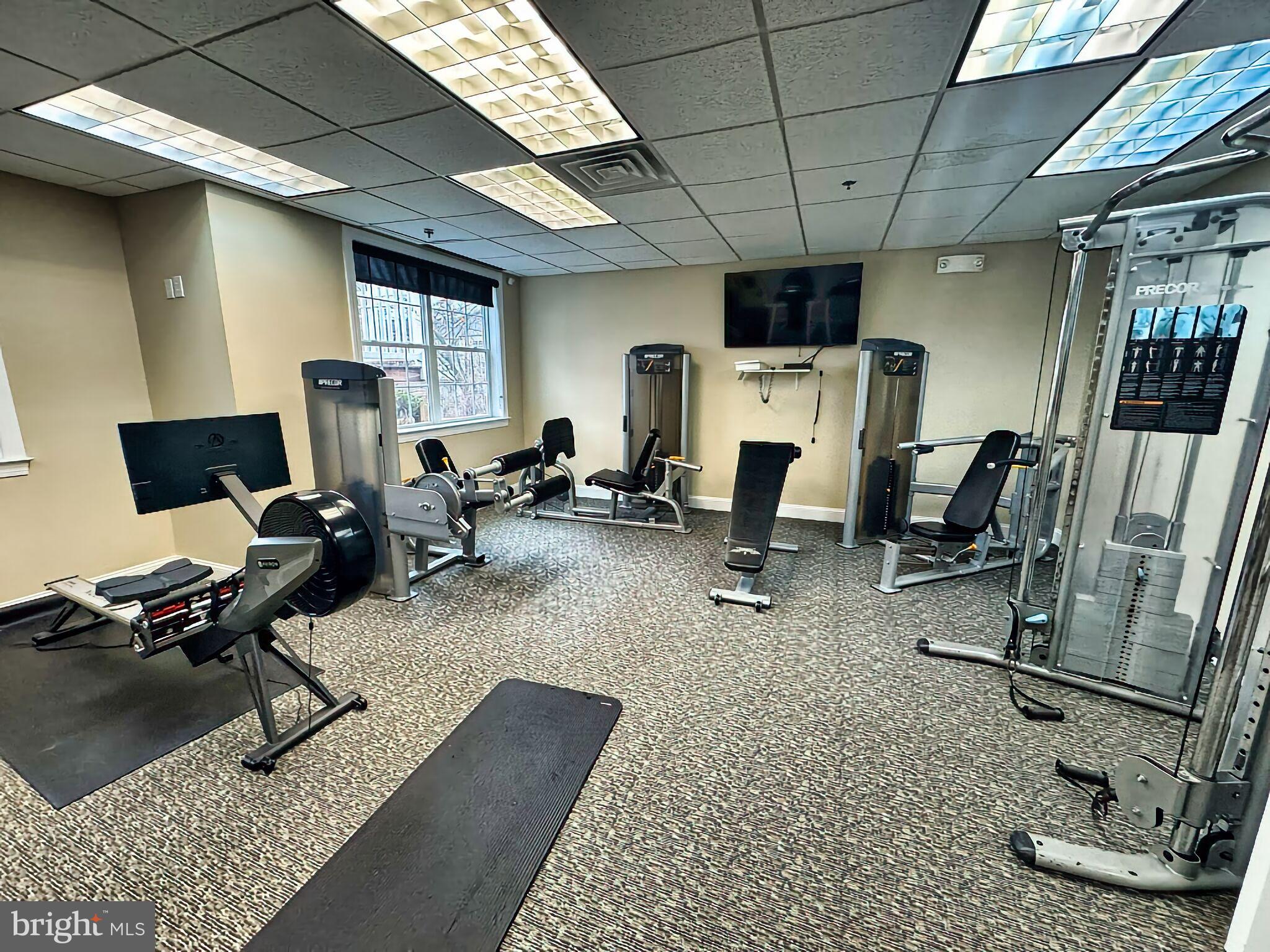 TH AT HERITAGE CNTR - Residential