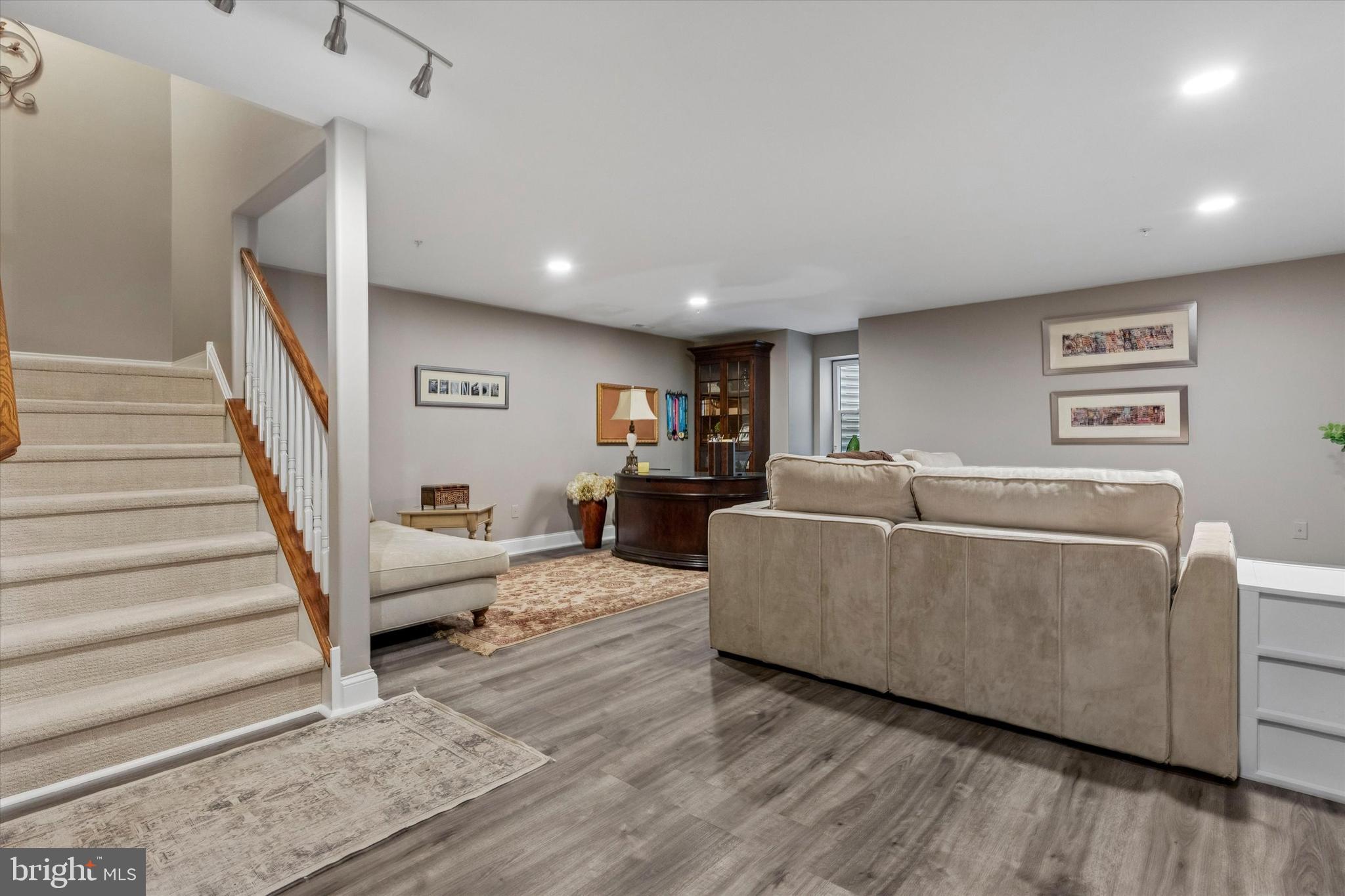 TH AT HERITAGE CNTR - Residential