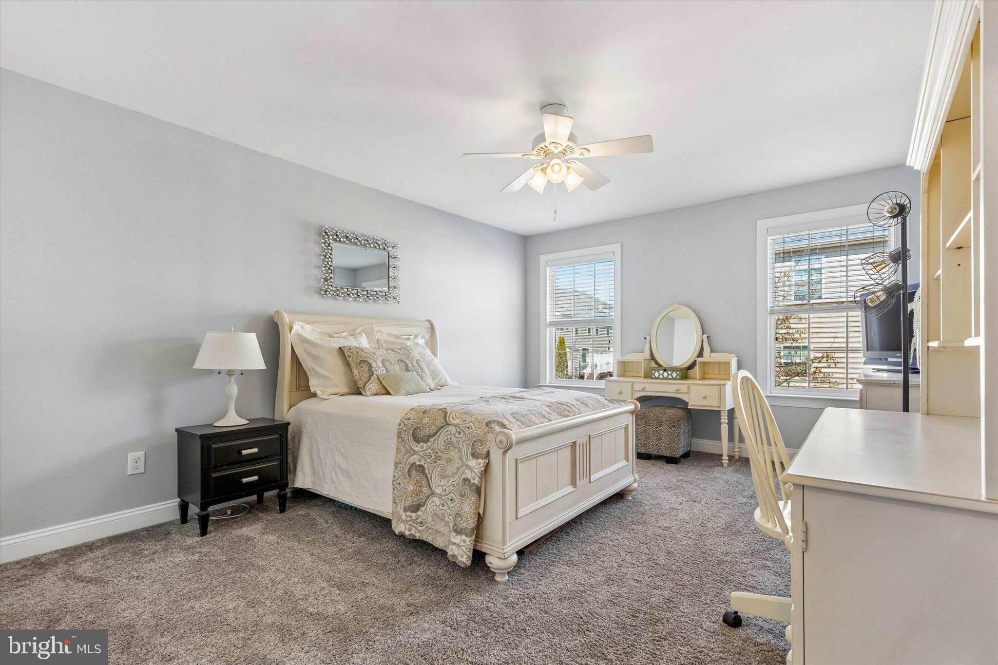 TH AT HERITAGE CNTR - Residential