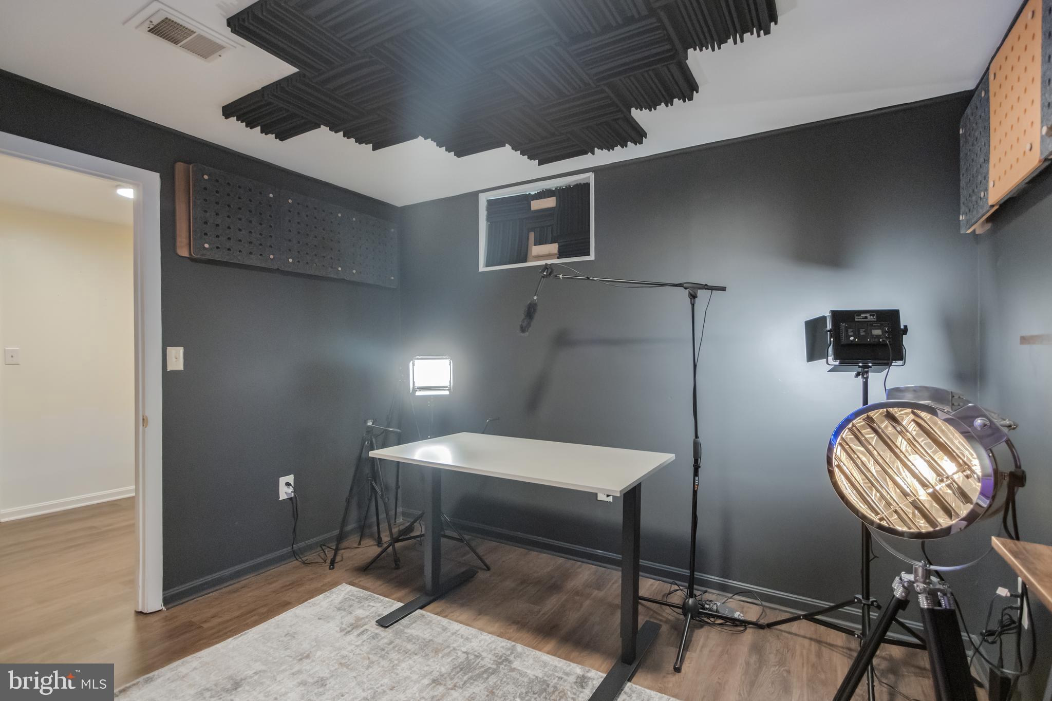 ASHFORD - Residential