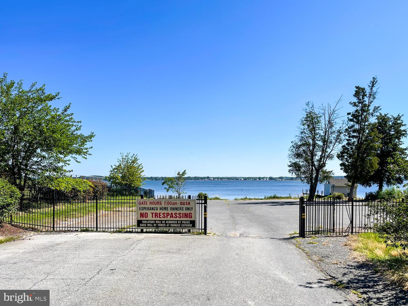 ESPERANZA FARMS - Residential