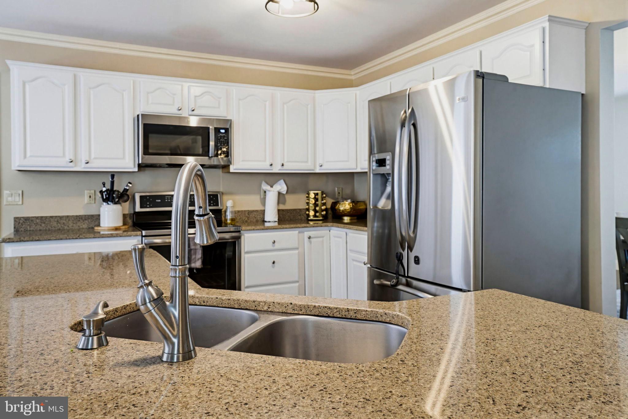 ESPERANZA FARMS - Residential