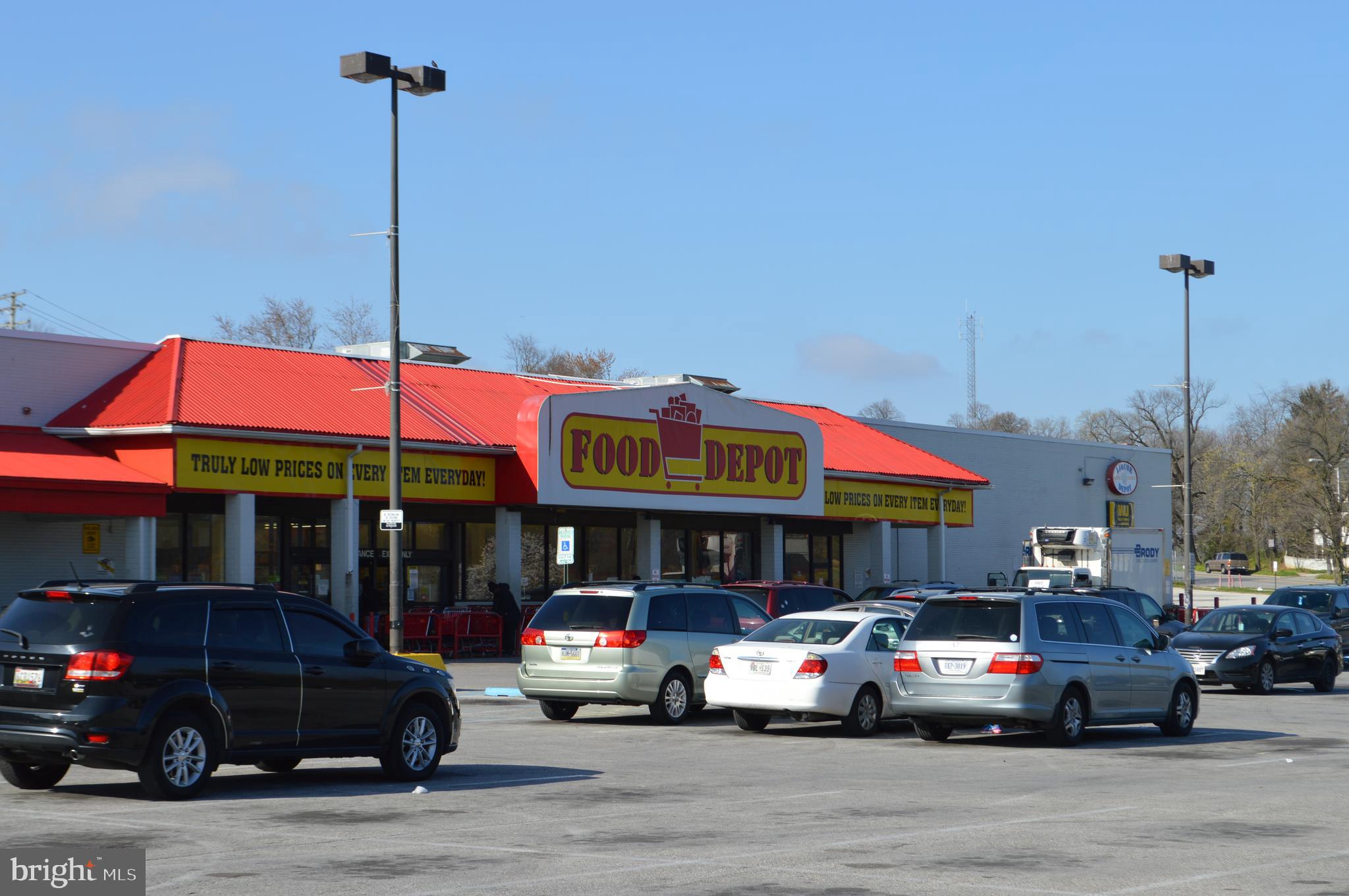 FOUR BY FOUR - Residential