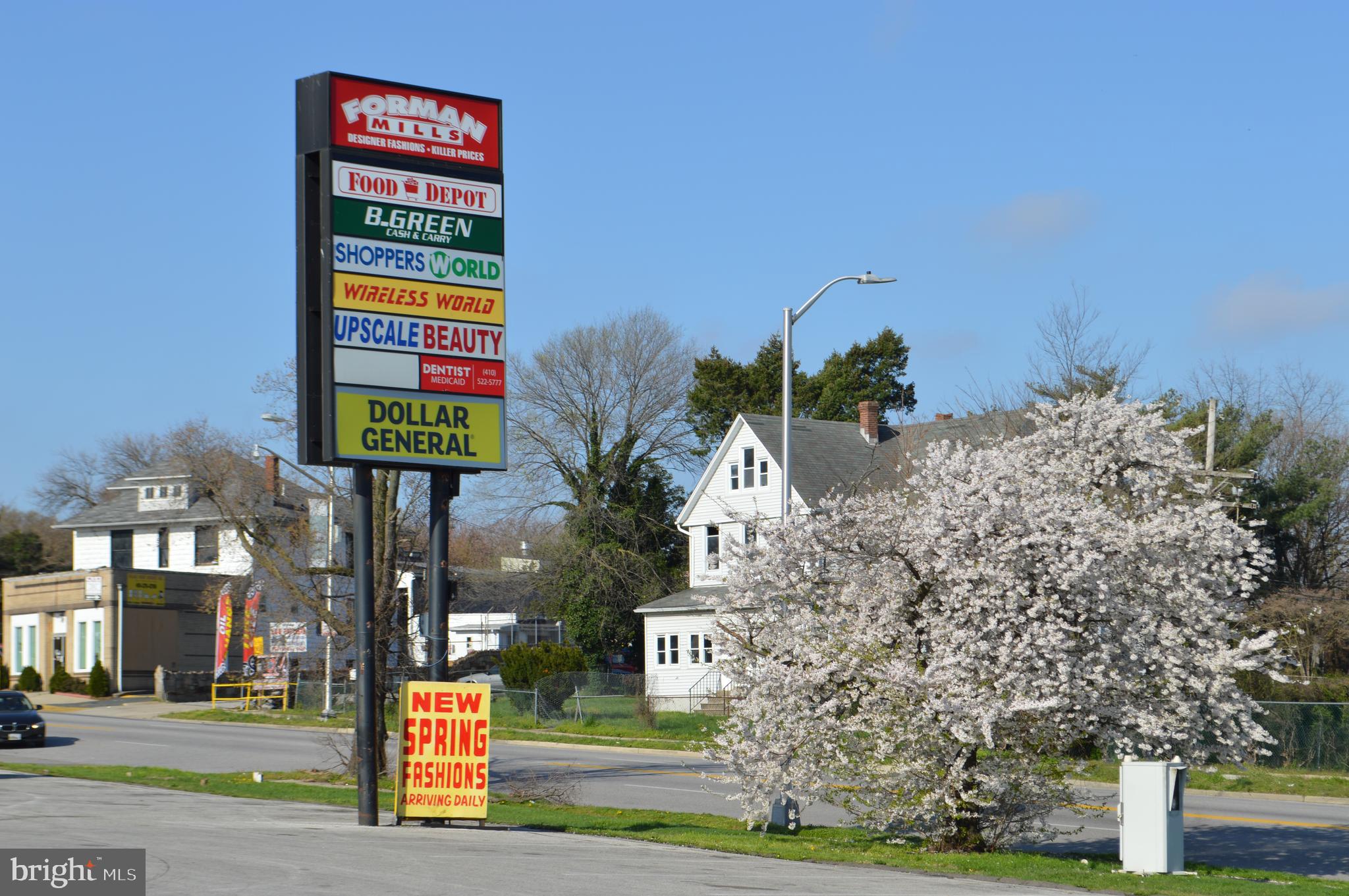 FOUR BY FOUR - Residential