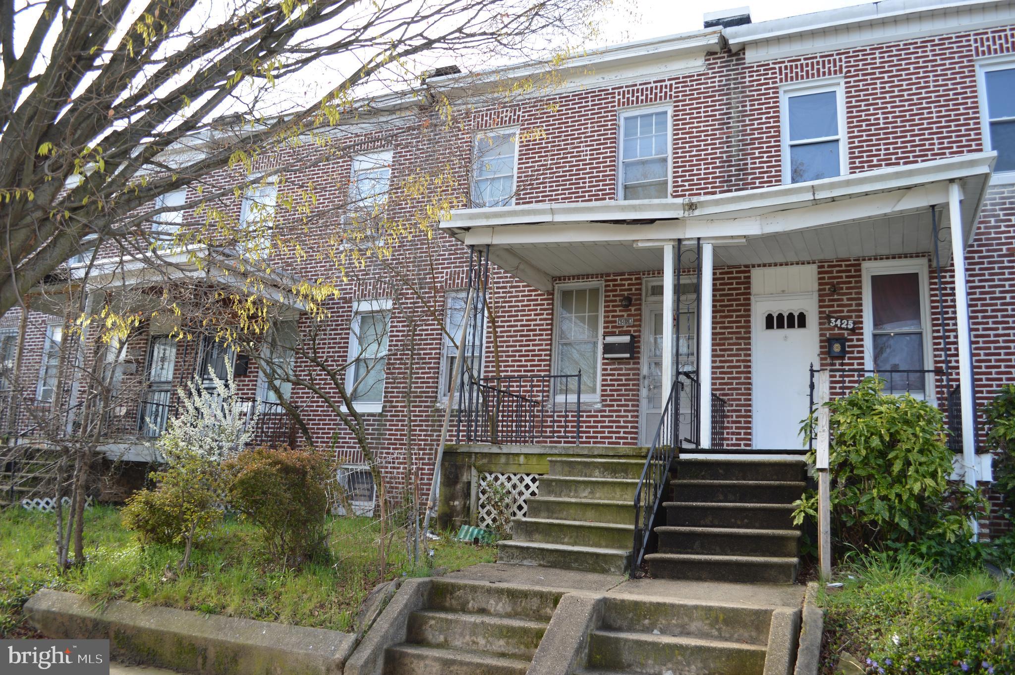 FOUR BY FOUR - Residential