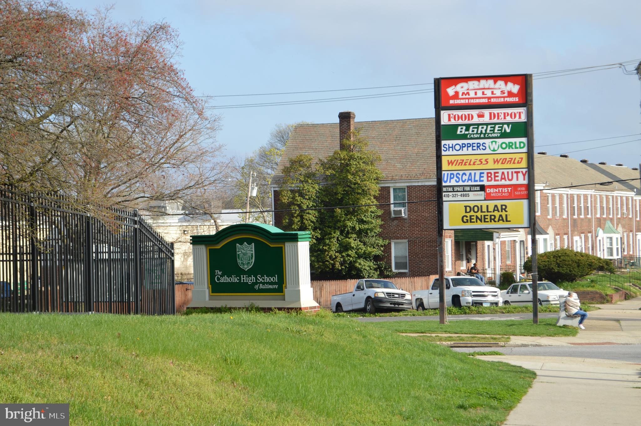 FOUR BY FOUR - Residential