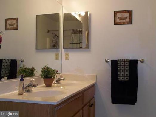 CHESAPEAKE LANDING - Residential