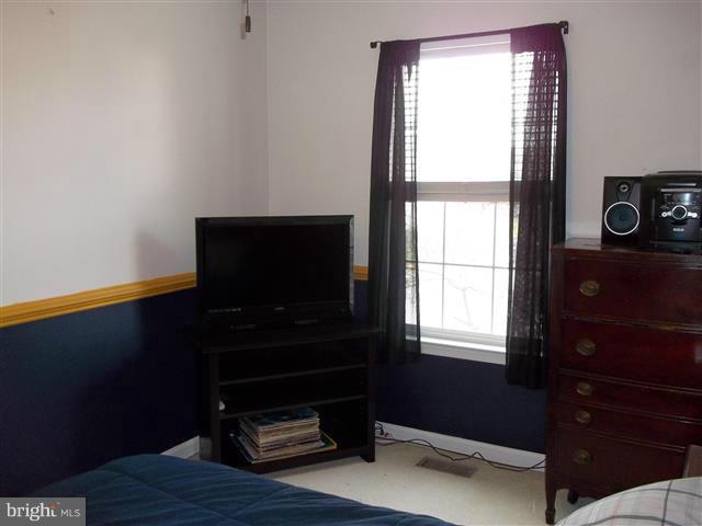 CHESAPEAKE LANDING - Residential