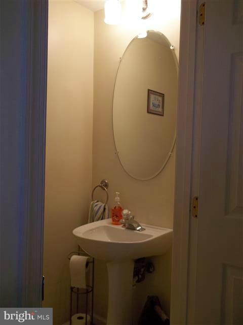 CHESAPEAKE LANDING - Residential