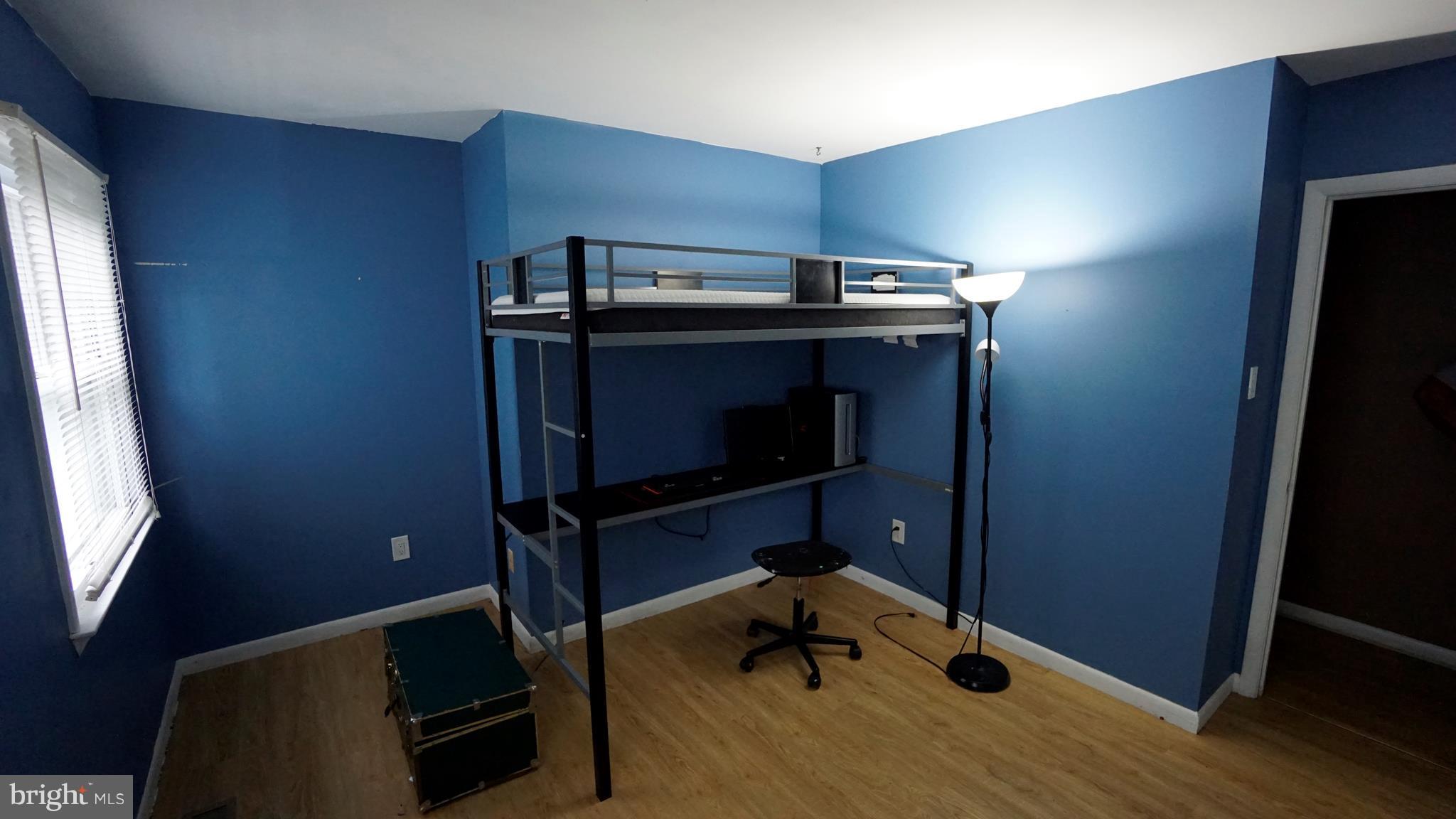 TREESIDE - Residential