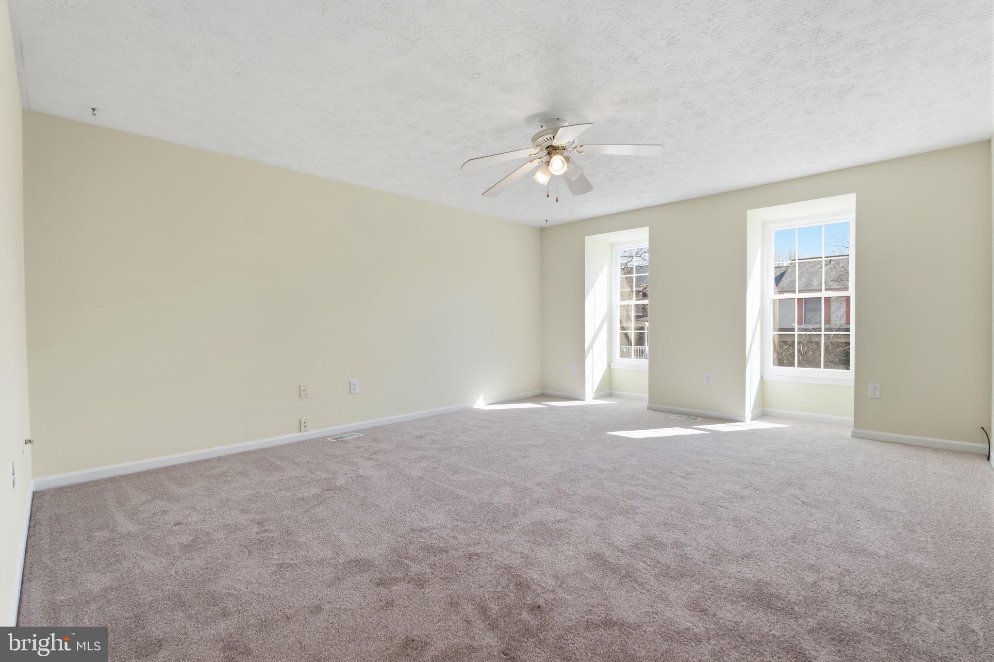 VALLEY STREAM ESTATES - Residential