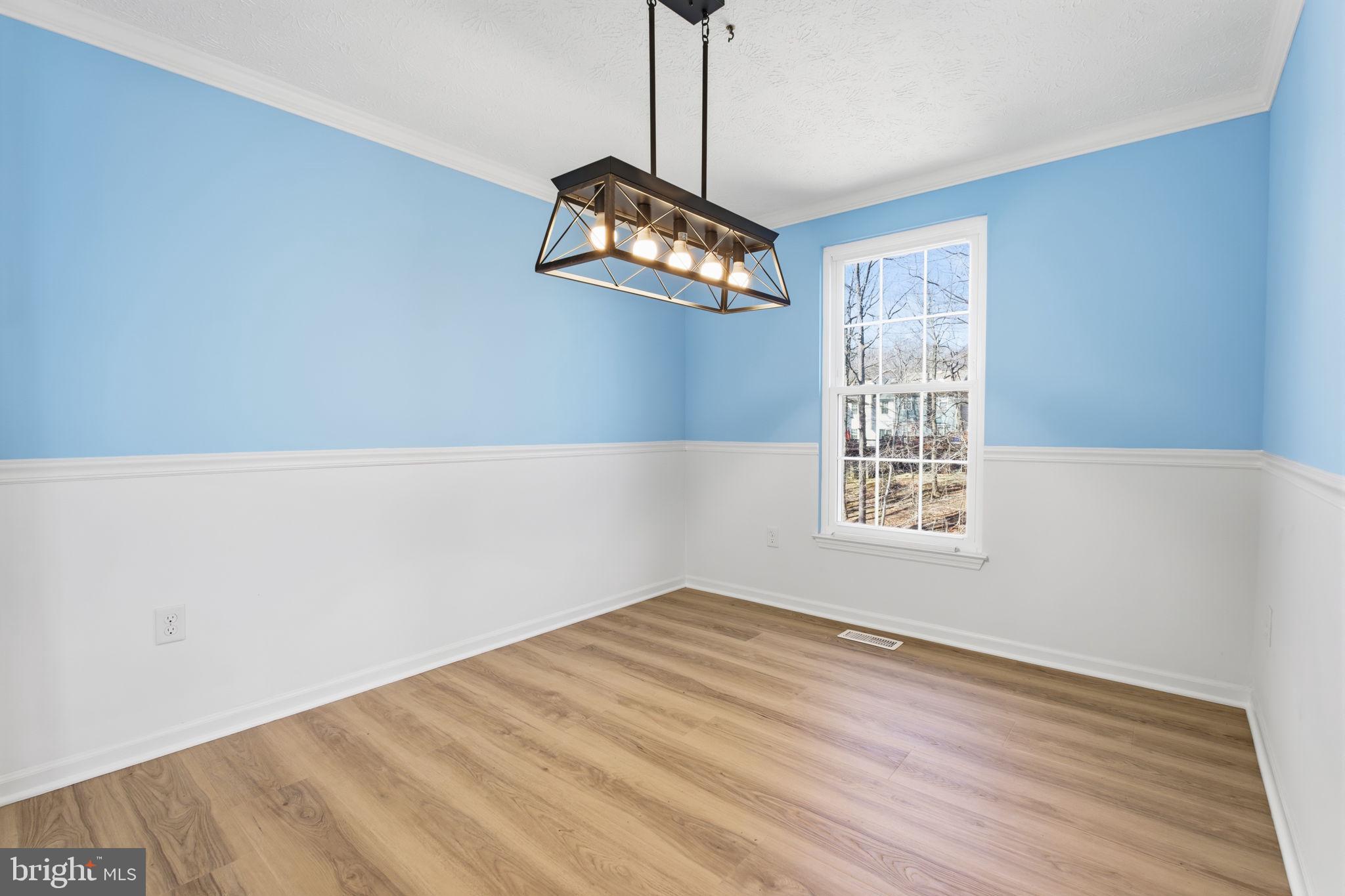 VALLEY STREAM ESTATES - Residential