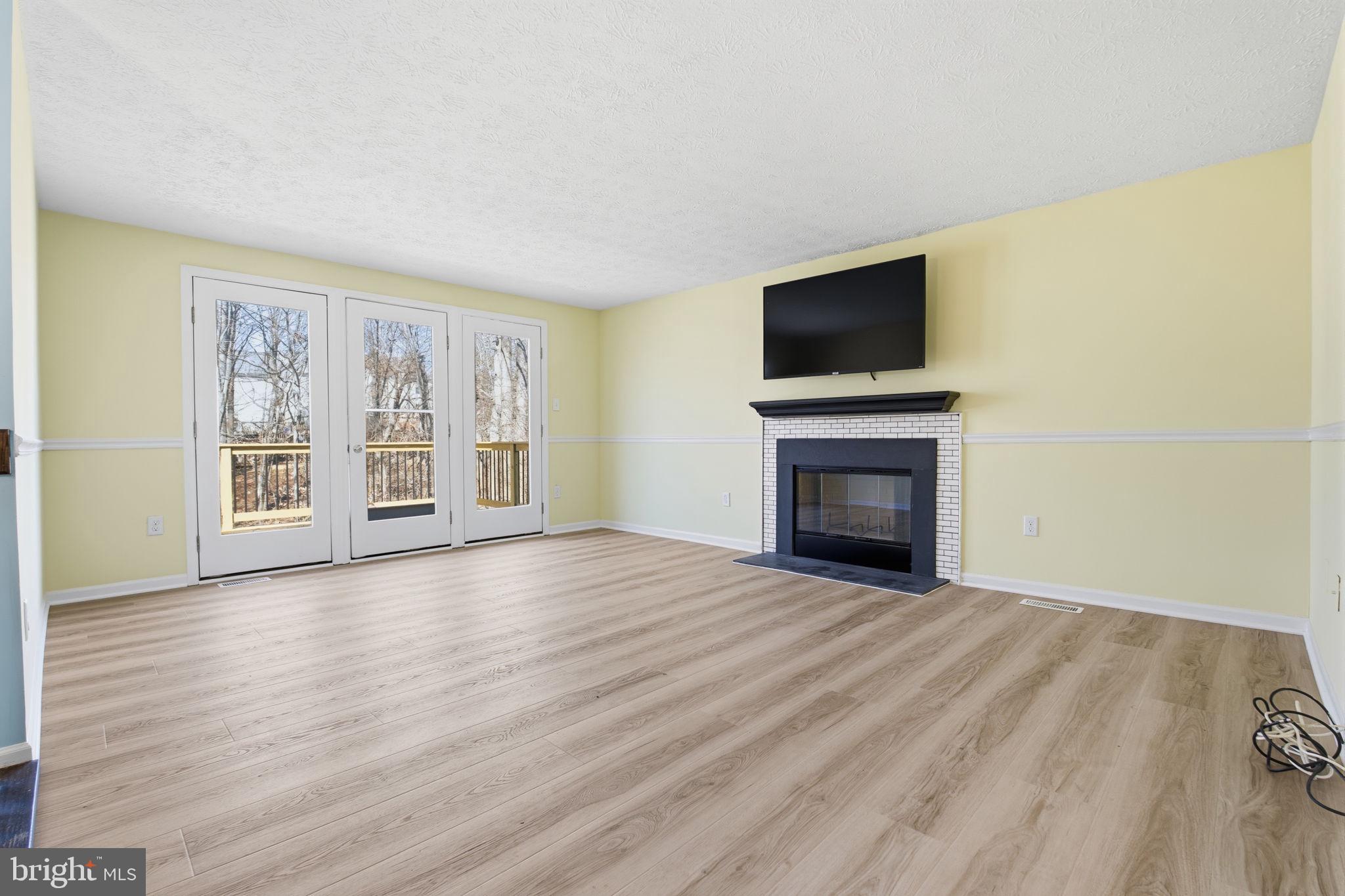 VALLEY STREAM ESTATES - Residential