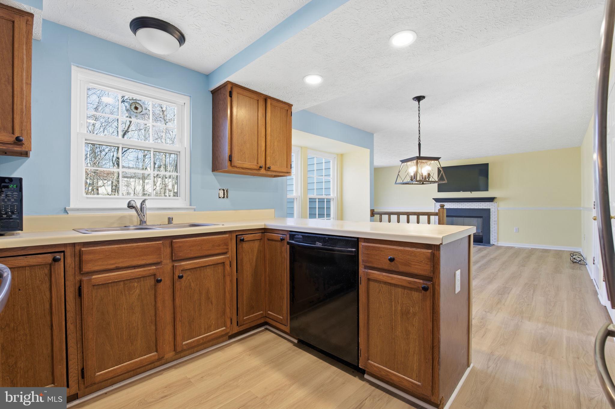 VALLEY STREAM ESTATES - Residential