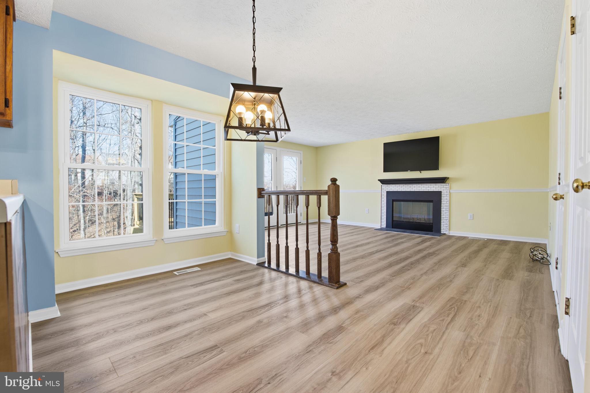 VALLEY STREAM ESTATES - Residential