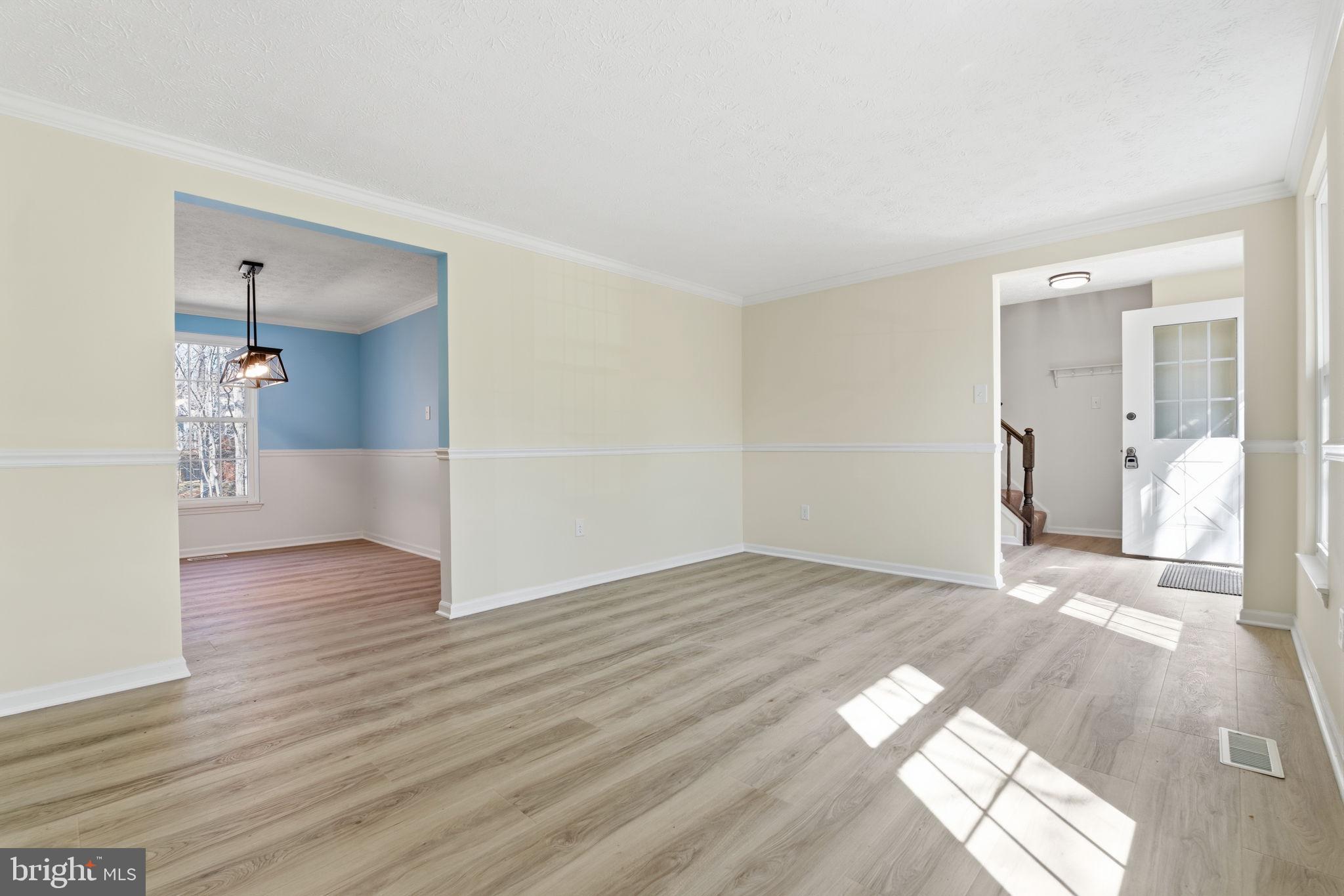 VALLEY STREAM ESTATES - Residential