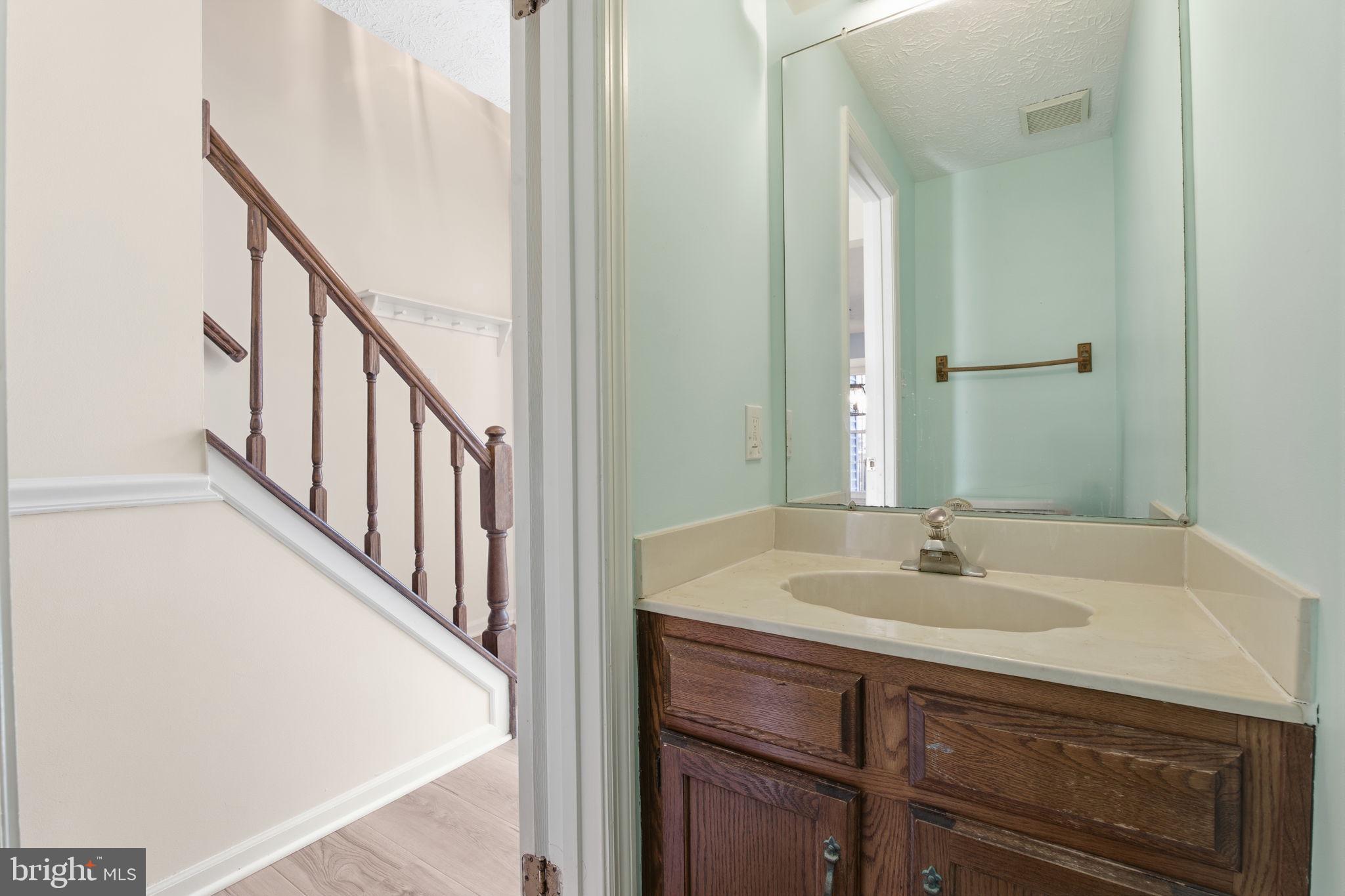 VALLEY STREAM ESTATES - Residential