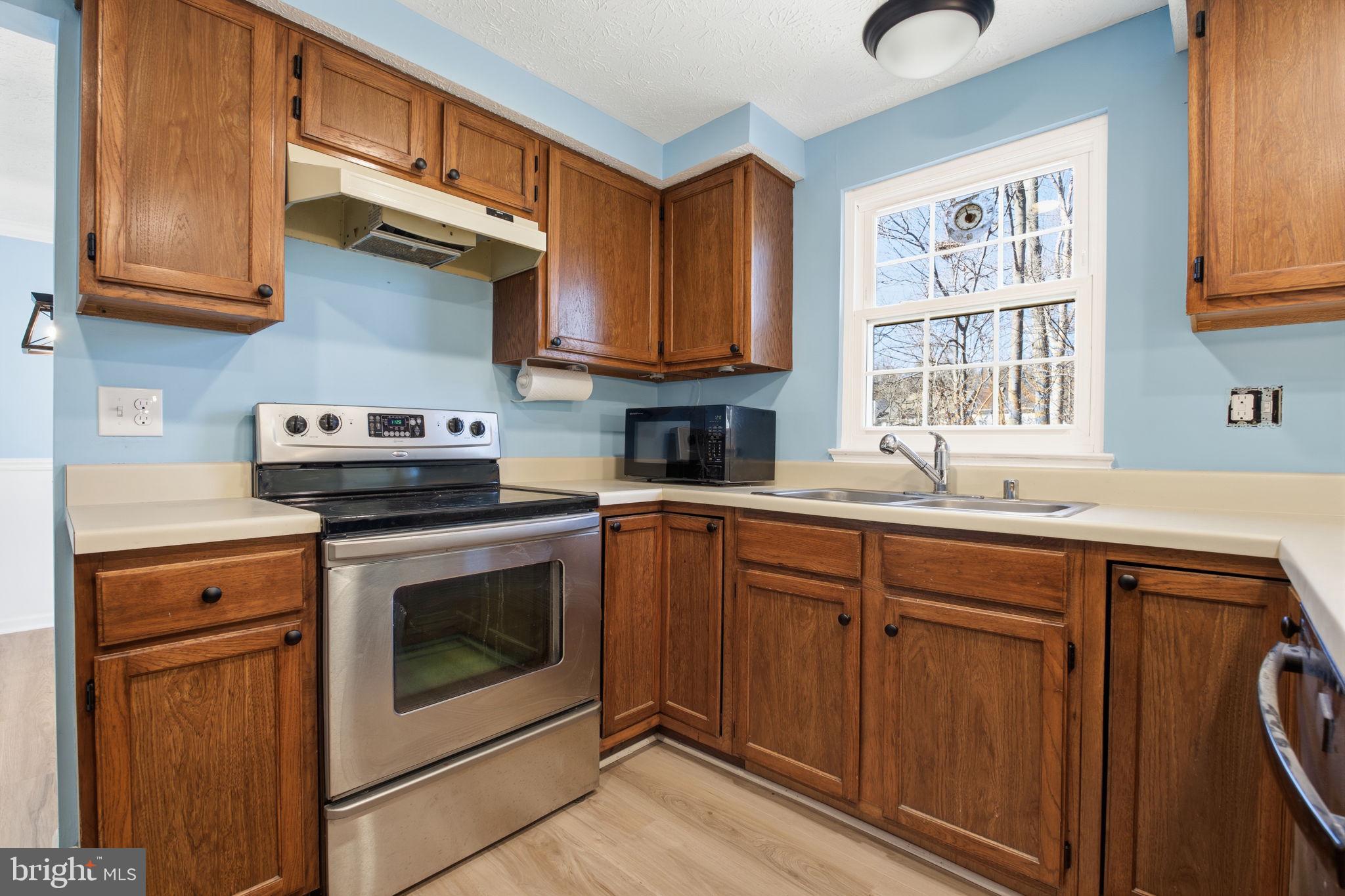 VALLEY STREAM ESTATES - Residential