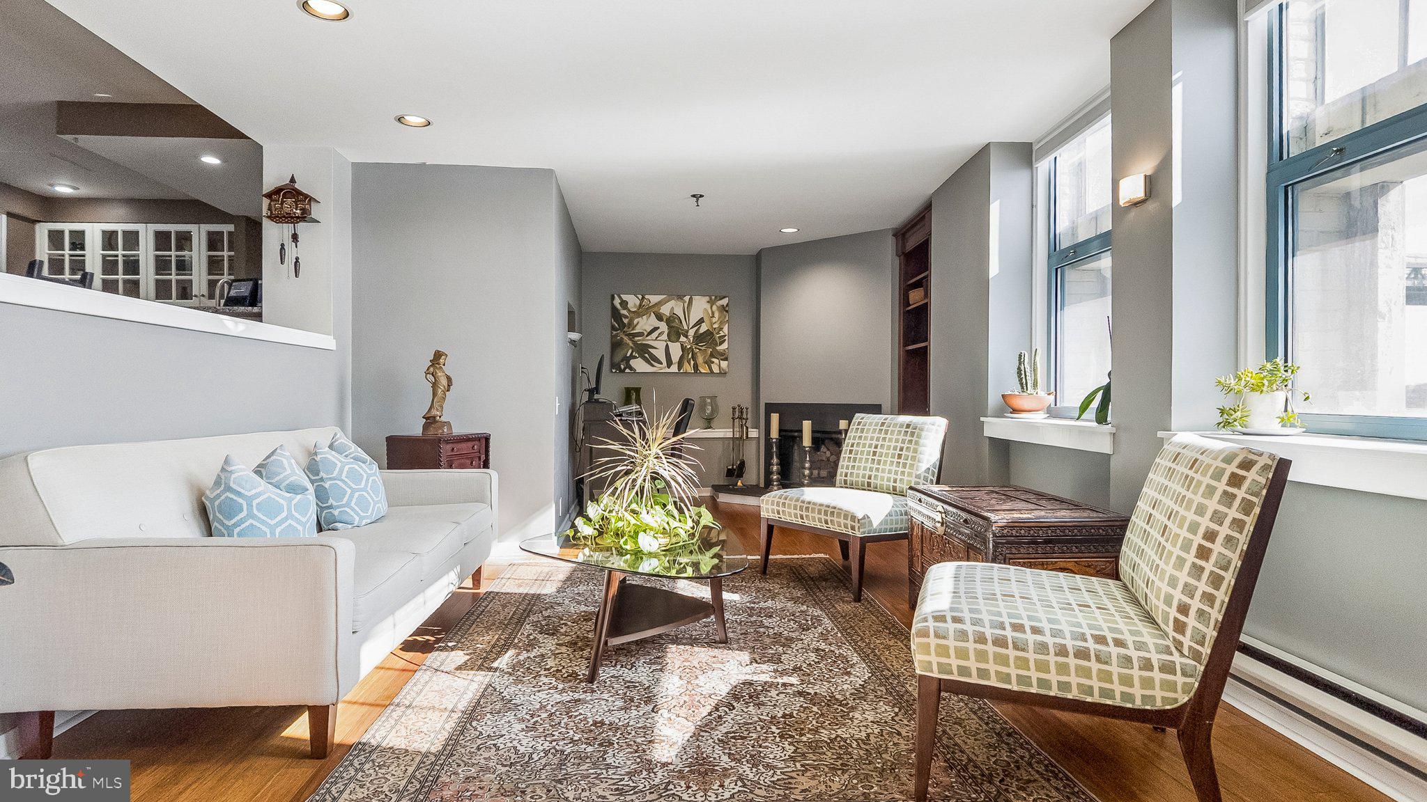 7 N CHRISTOPHER COLUMBUS BOULEVARD 246