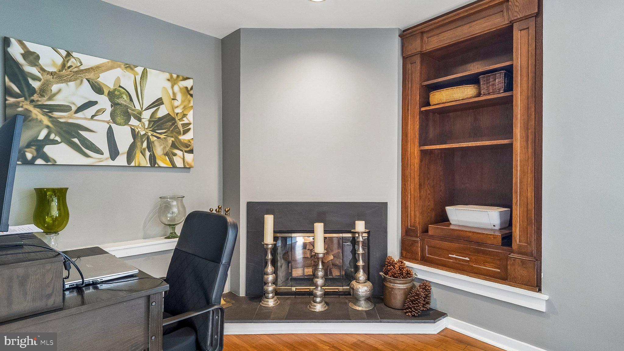 7 N CHRISTOPHER COLUMBUS BOULEVARD 246