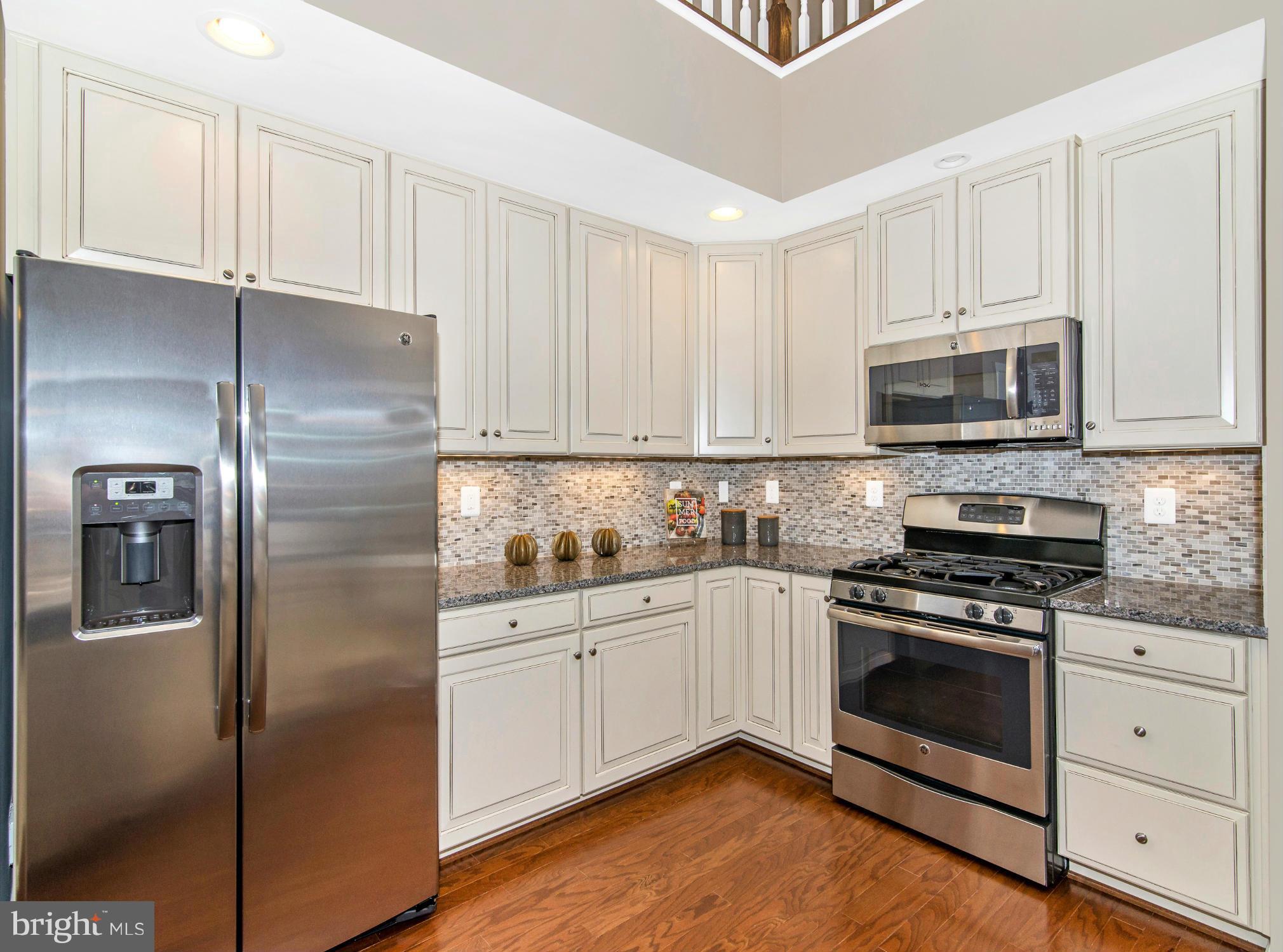 WAVERLY WOODS WEST - Residential