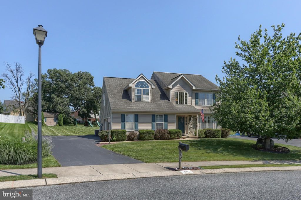 Photo of 50 Tower Drive, ELIZABETHTOWN, PA 17022 (MLS # PALA2072146)