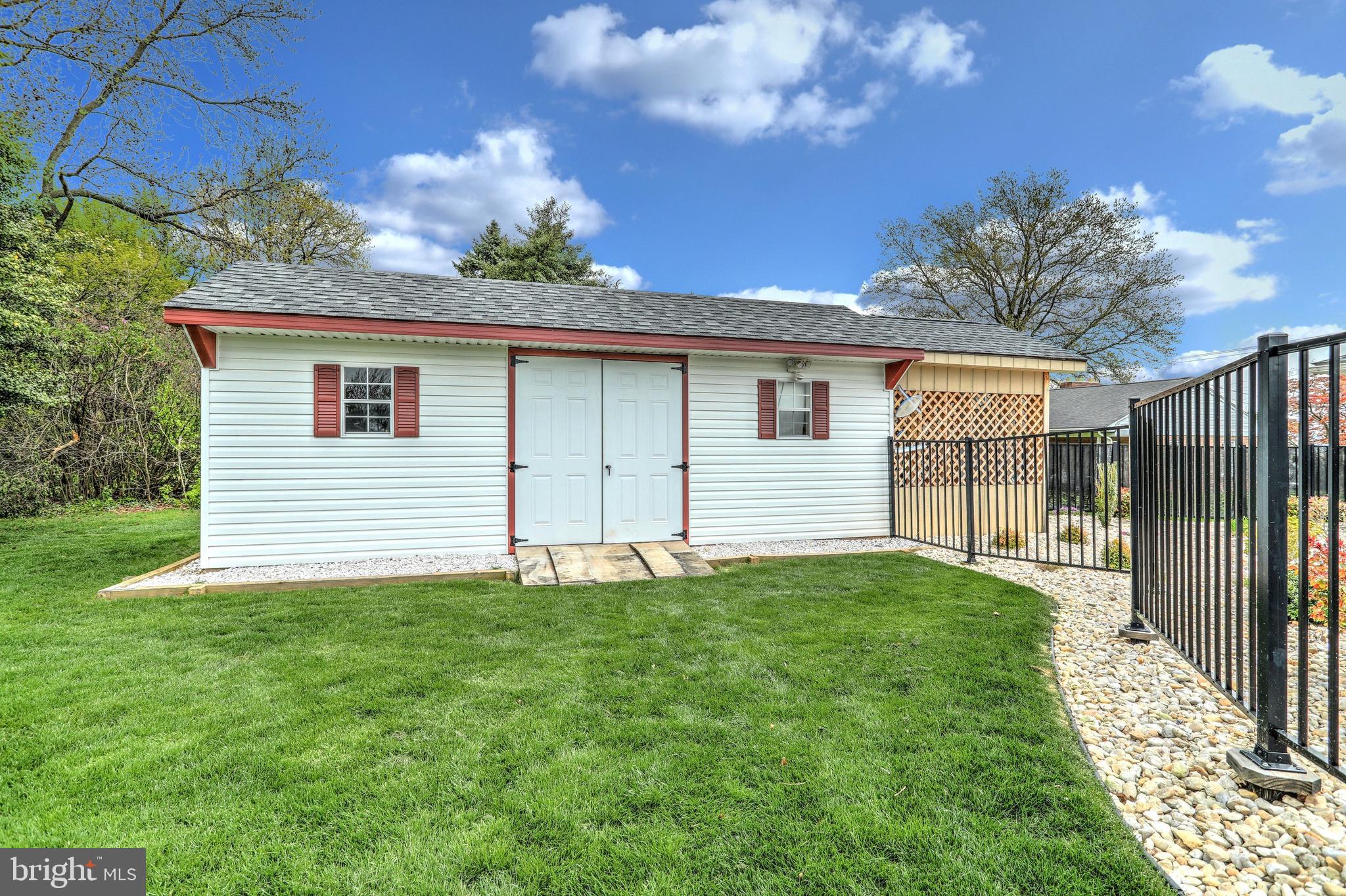 YORK TWP - Residential