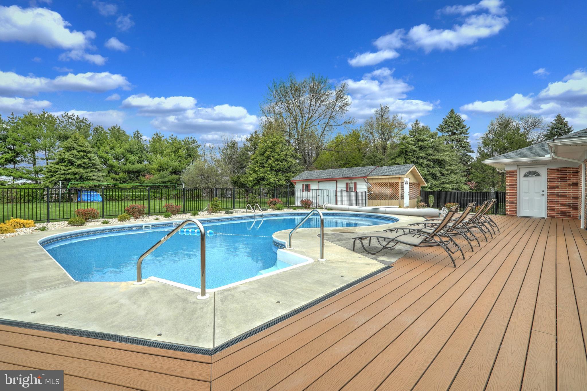 YORK TWP - Residential