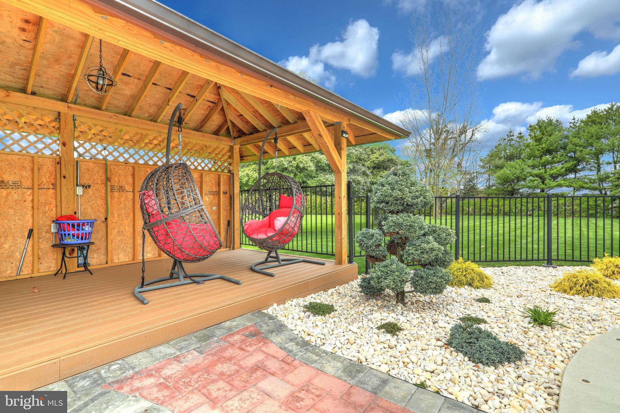 YORK TWP - Residential