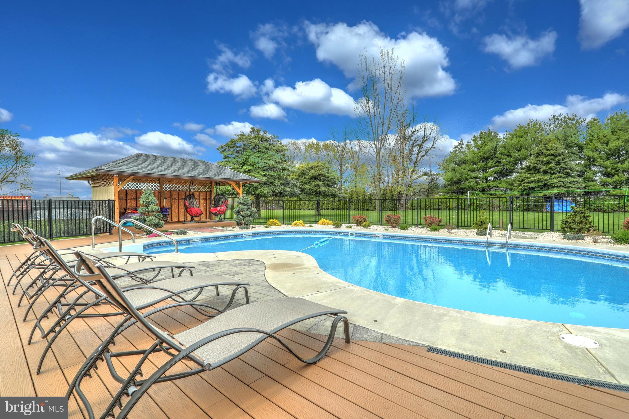 YORK TWP - Residential