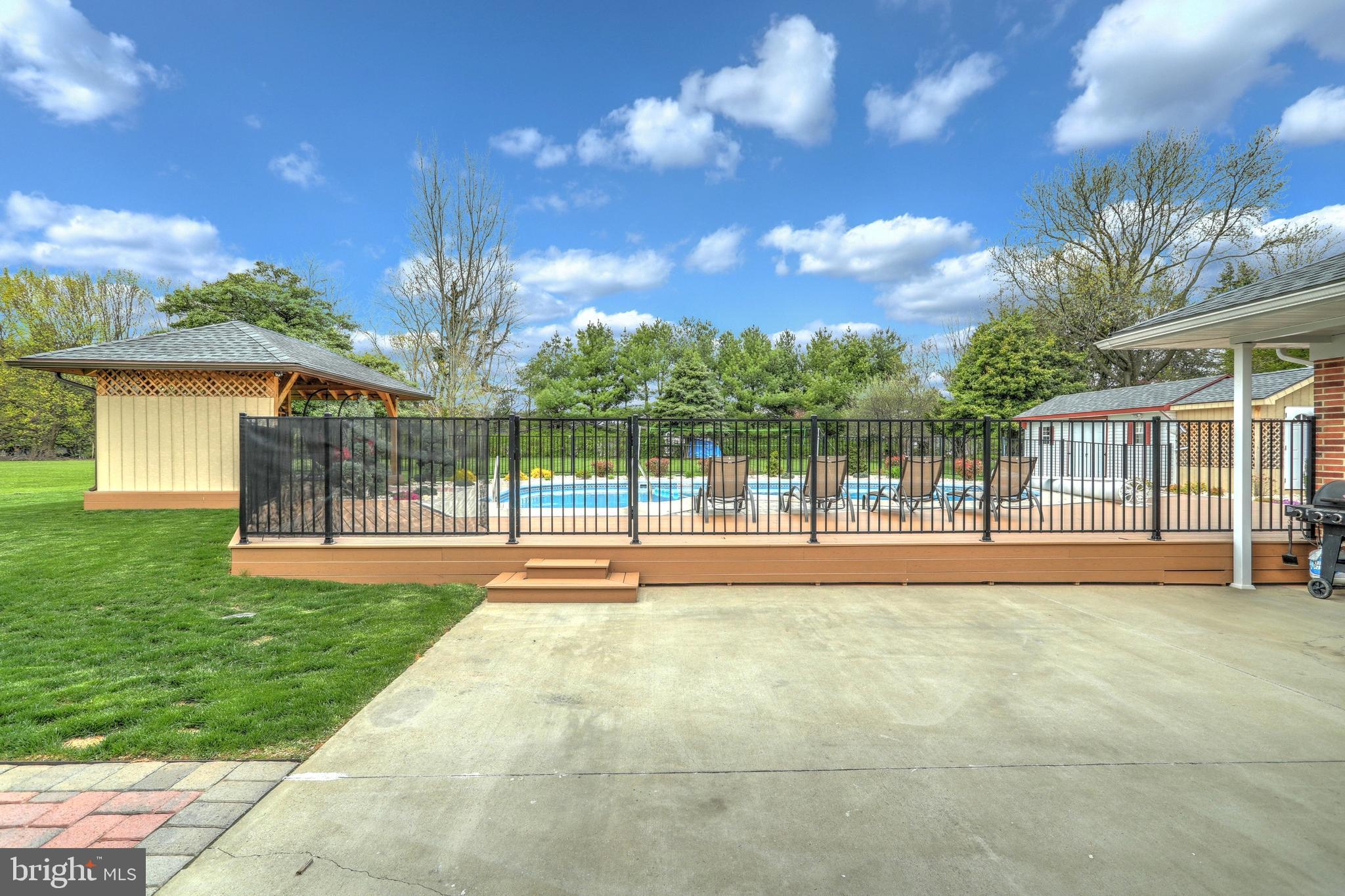 YORK TWP - Residential