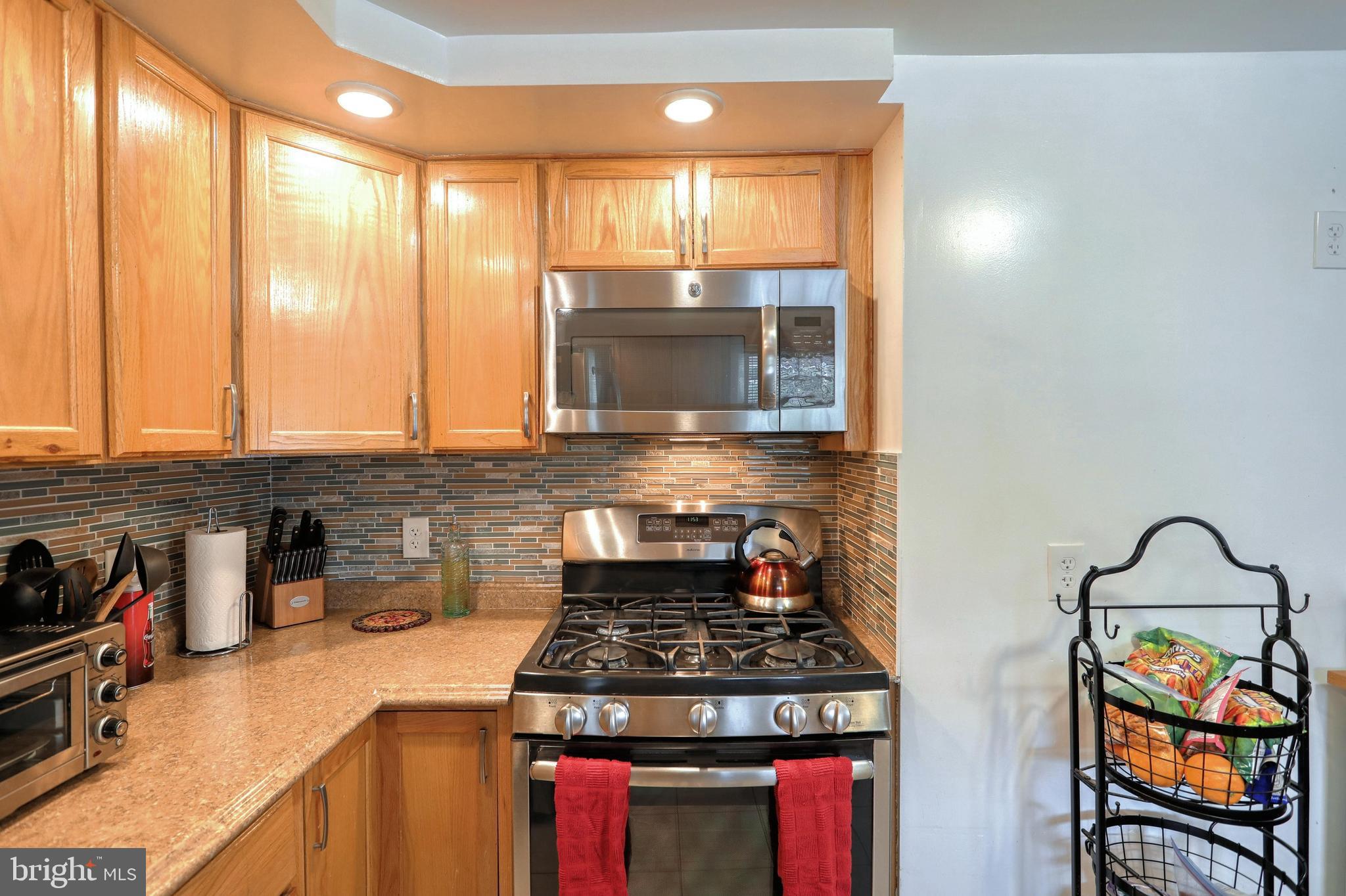 YORK TWP - Residential