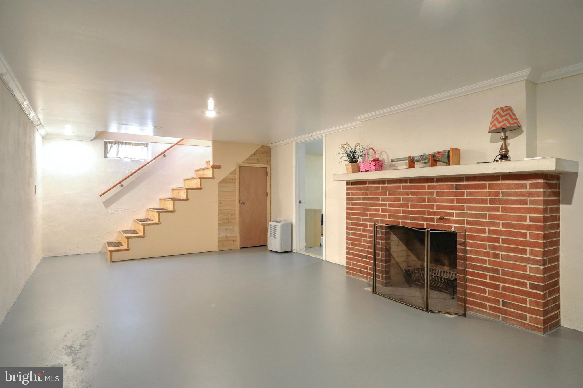 YORK TWP - Residential