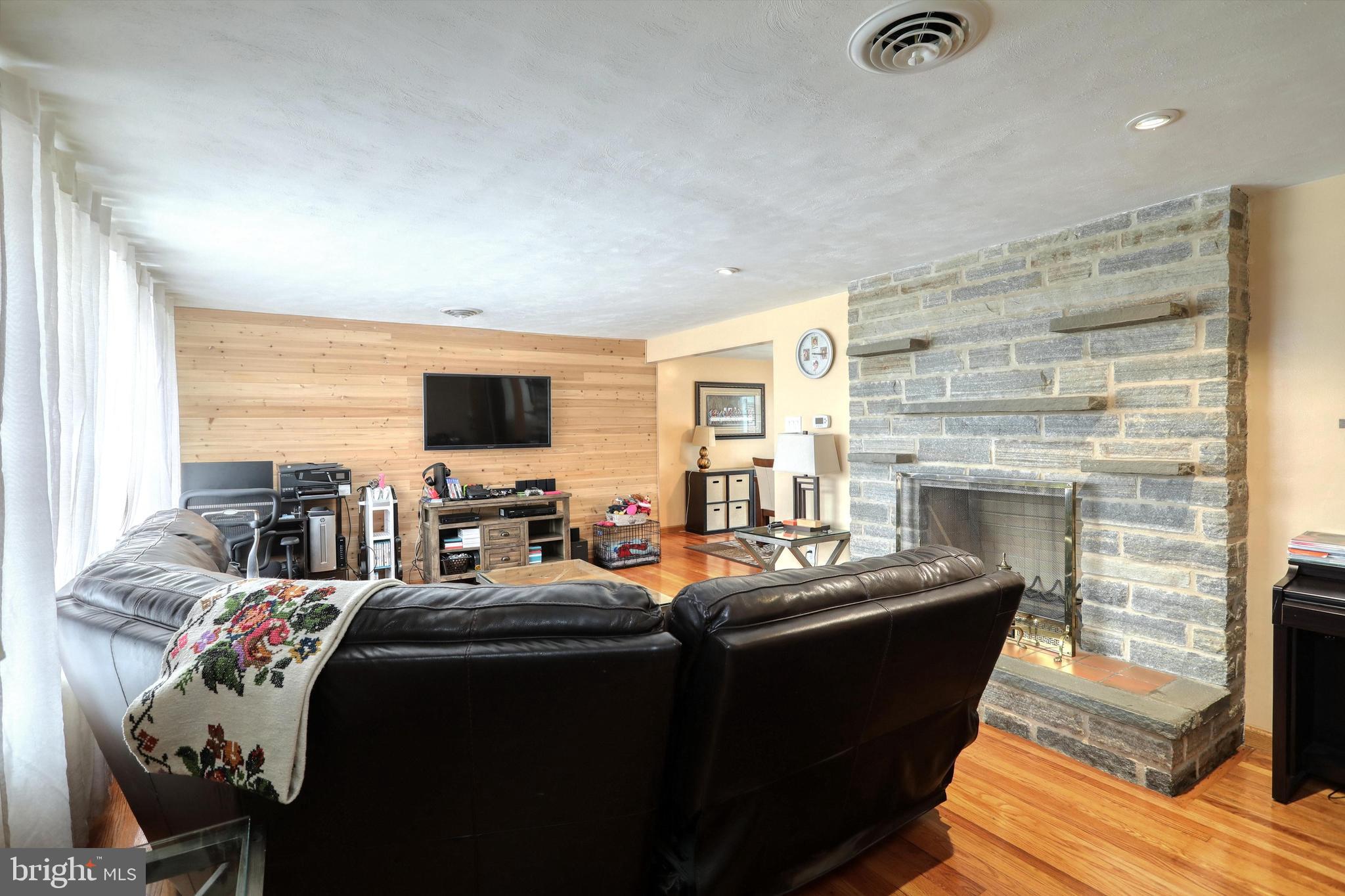 YORK TWP - Residential