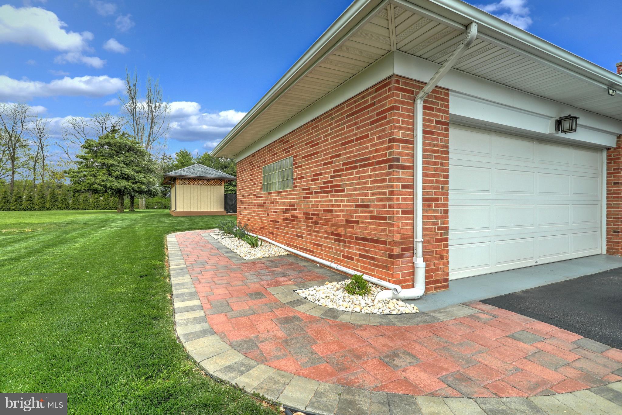 YORK TWP - Residential