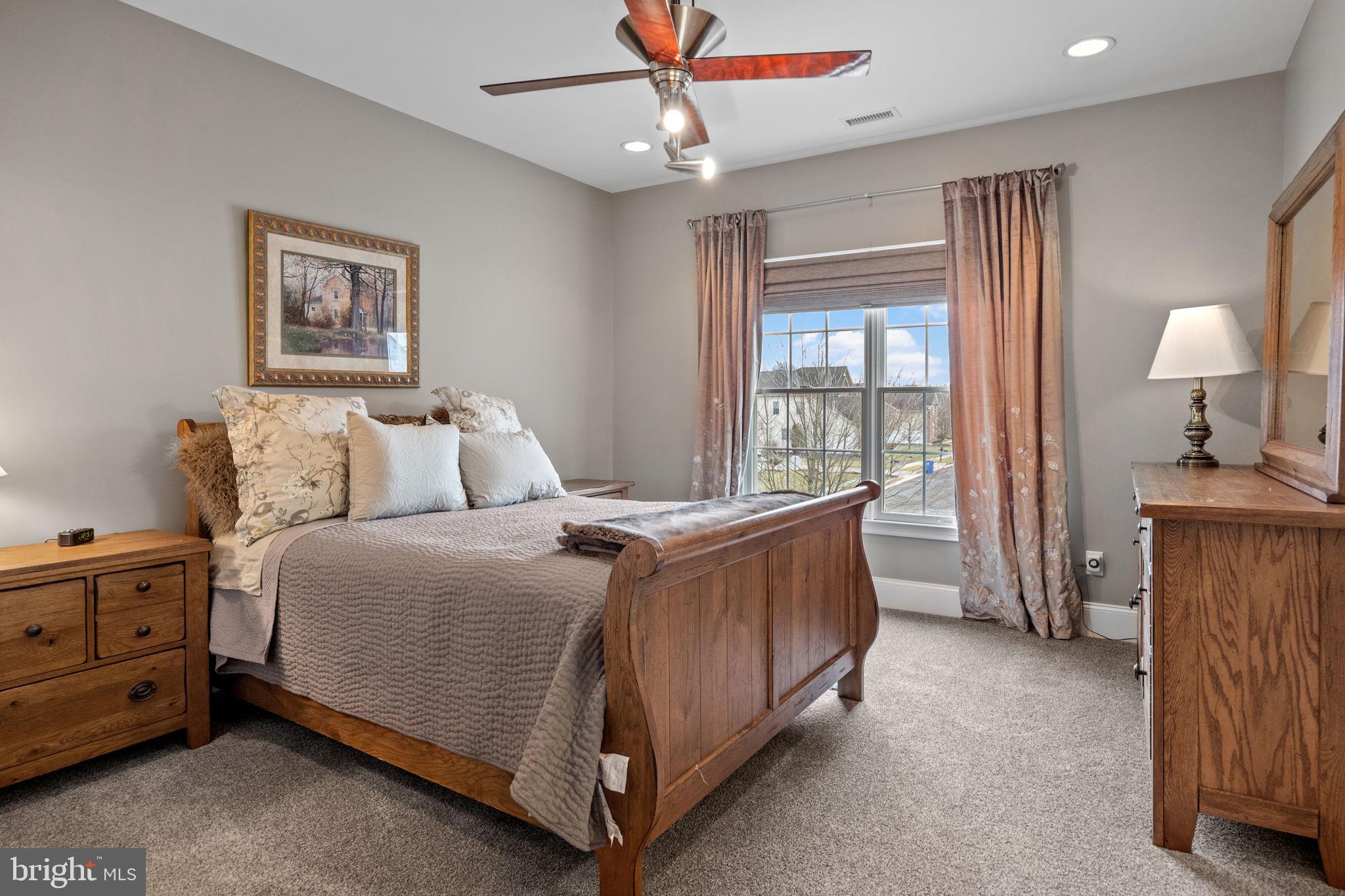 LINTON HILL CHASE - Residential