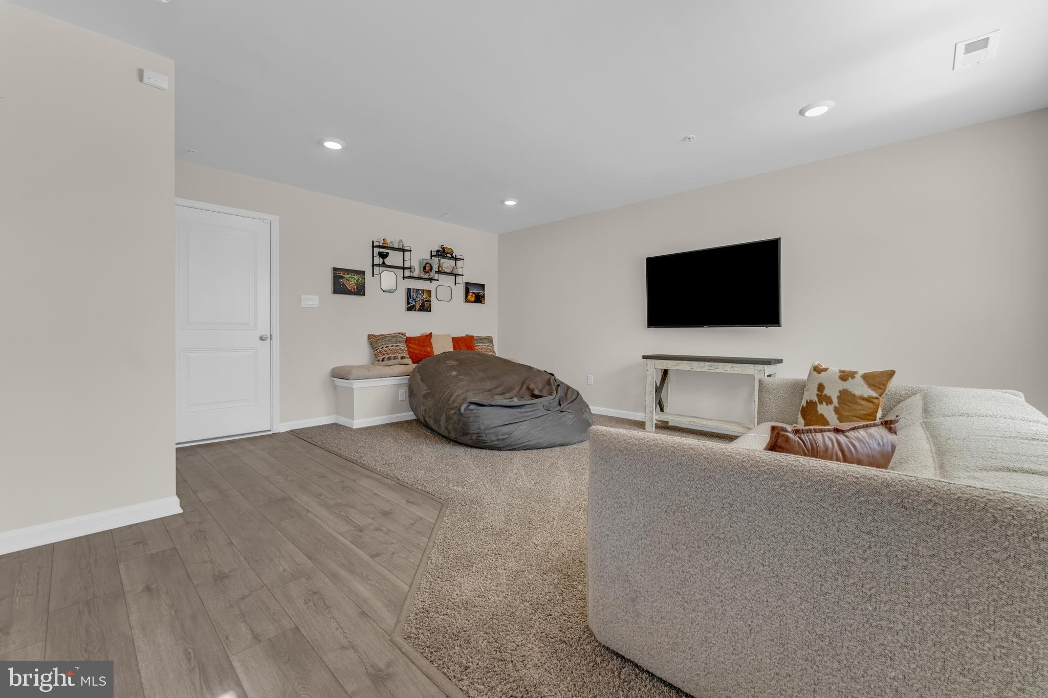 WOODYARD - Residential