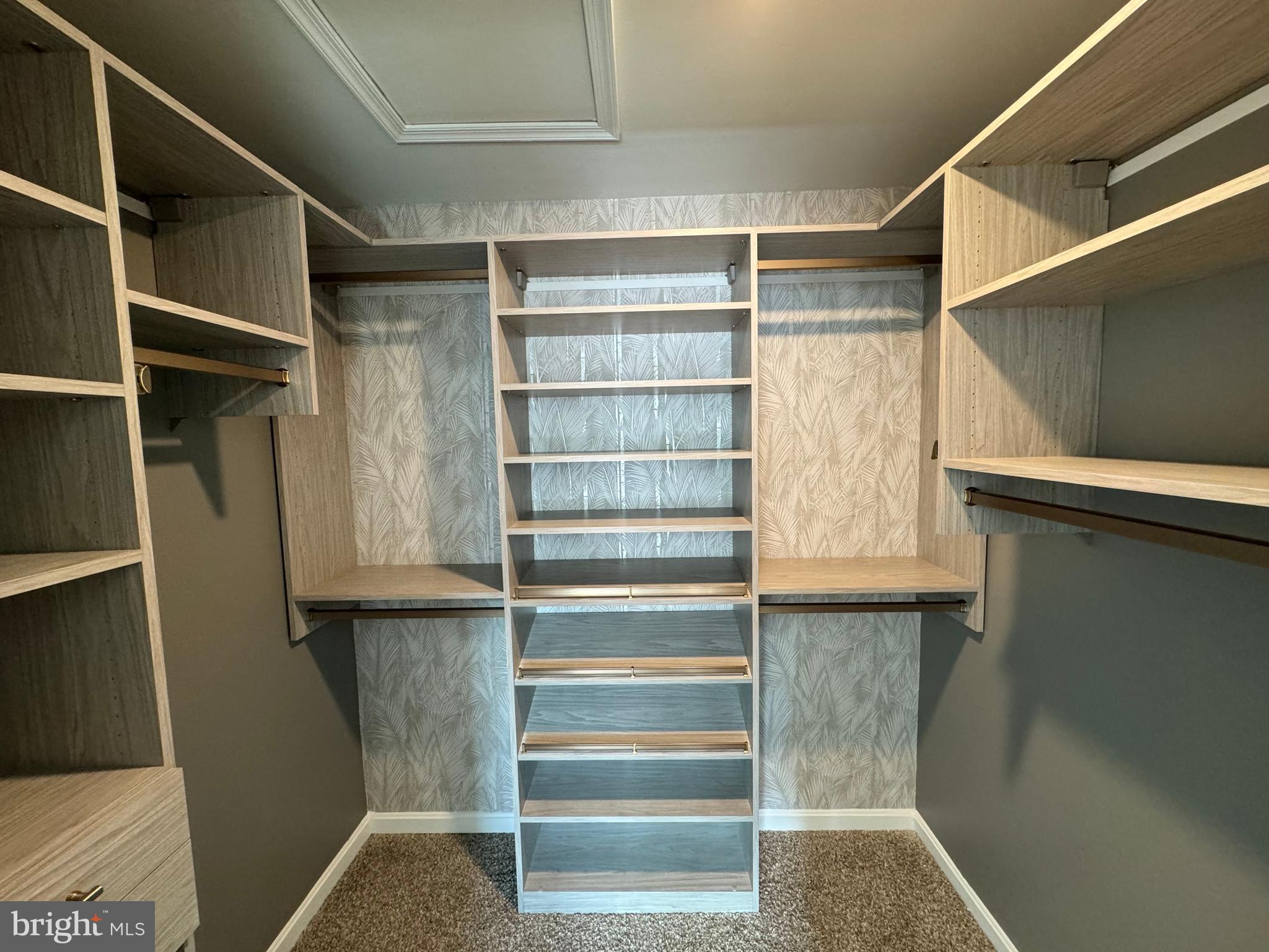 WOODYARD - Residential