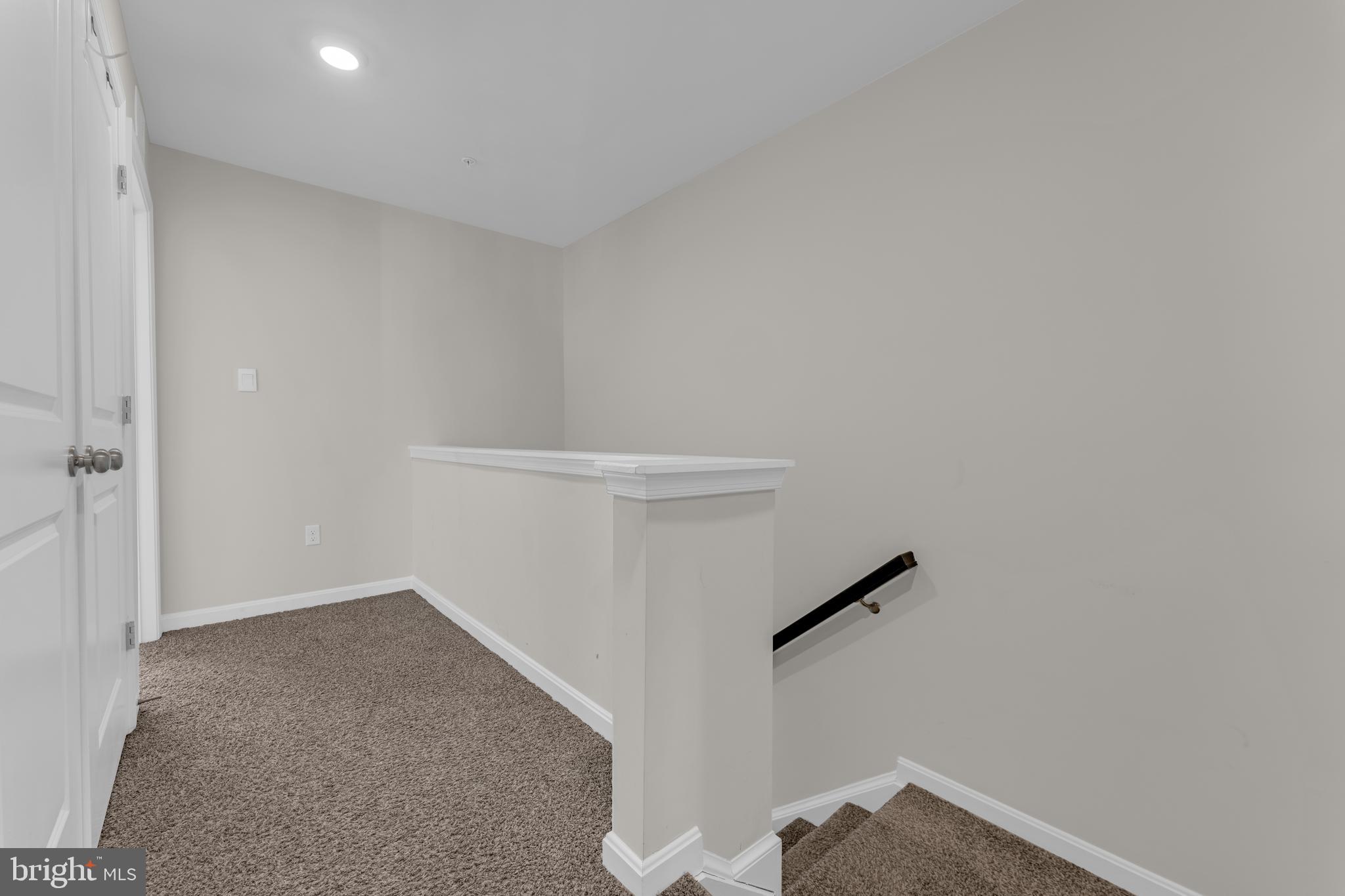 WOODYARD - Residential