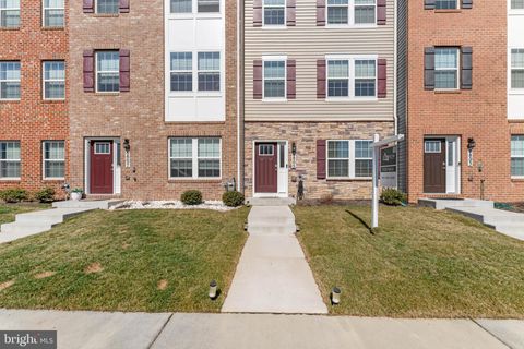 Townhouse For Sale - 8805 Mimosa Avenue<br/> CLINTON, MD 20735