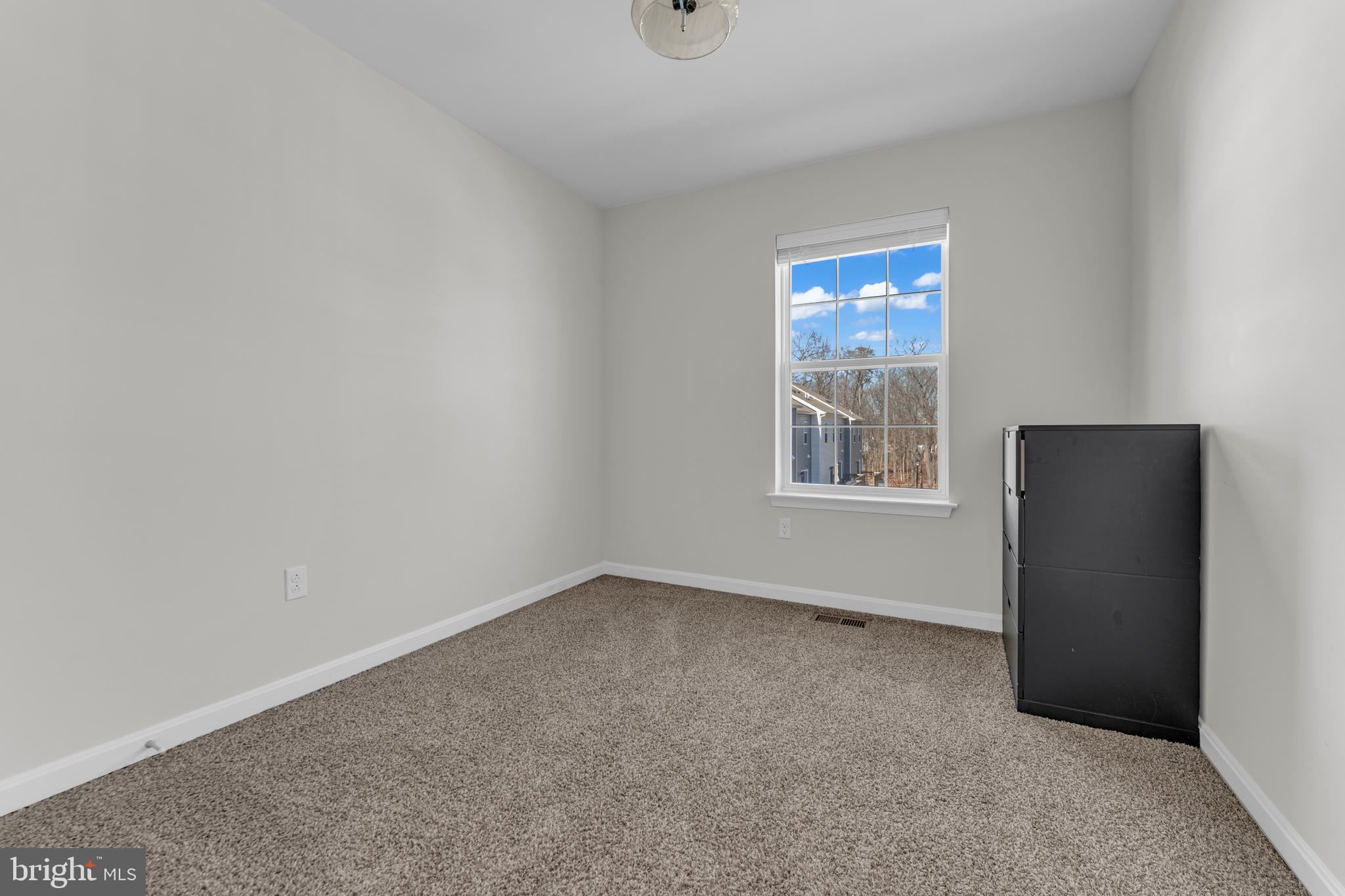 WOODYARD - Residential