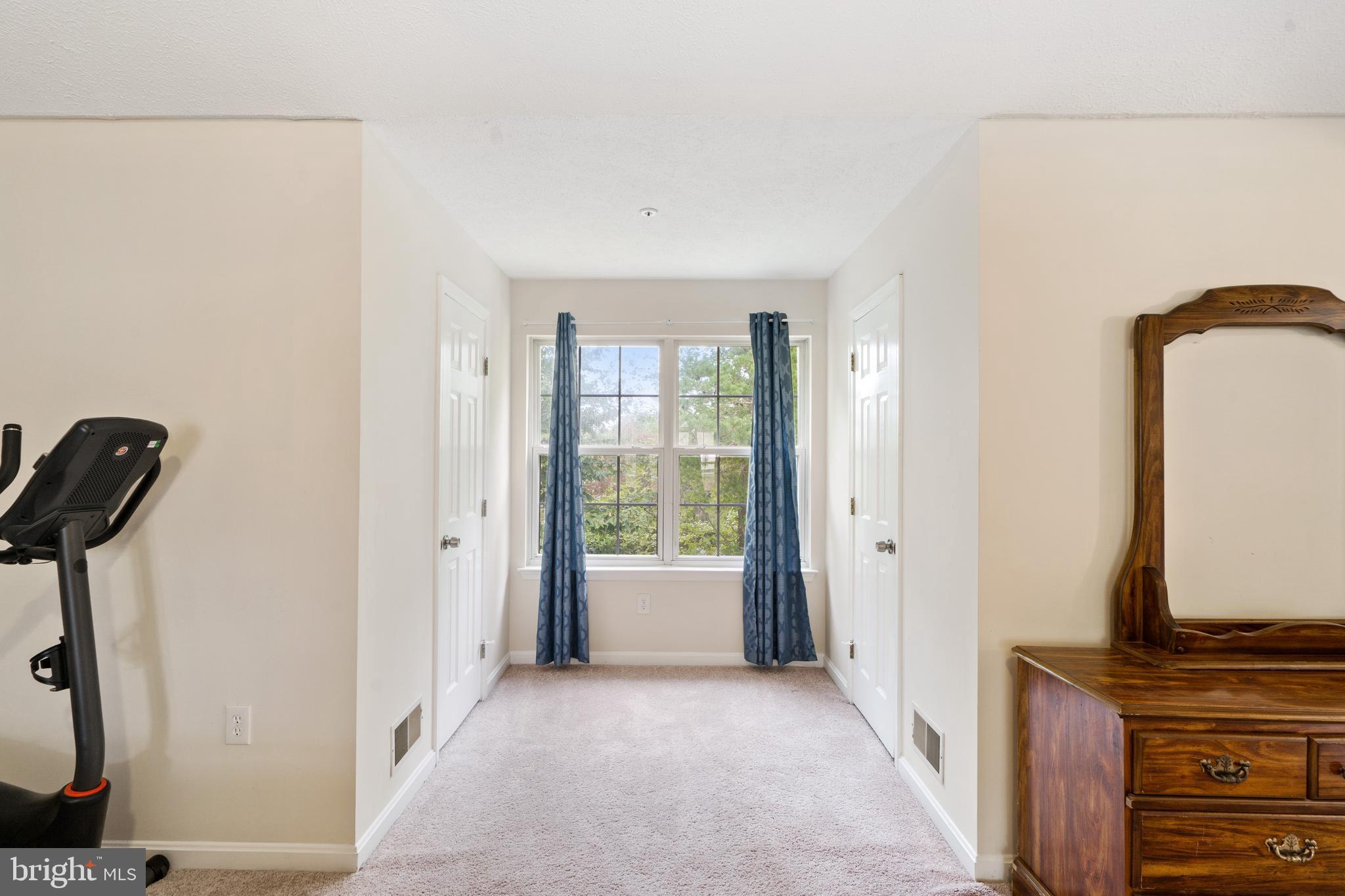 LIVINGSTON GROVE - Residential