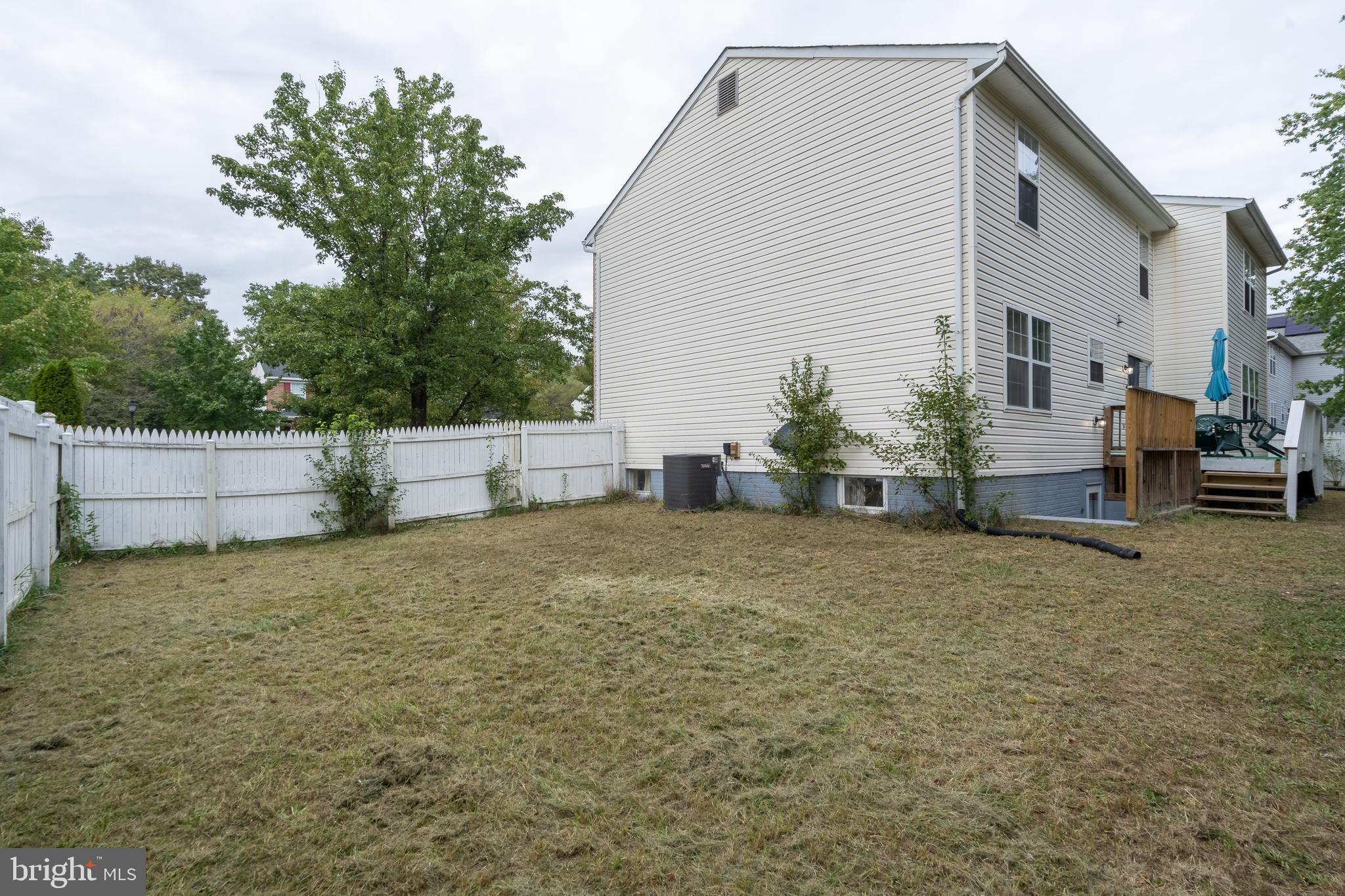 LIVINGSTON GROVE - Residential