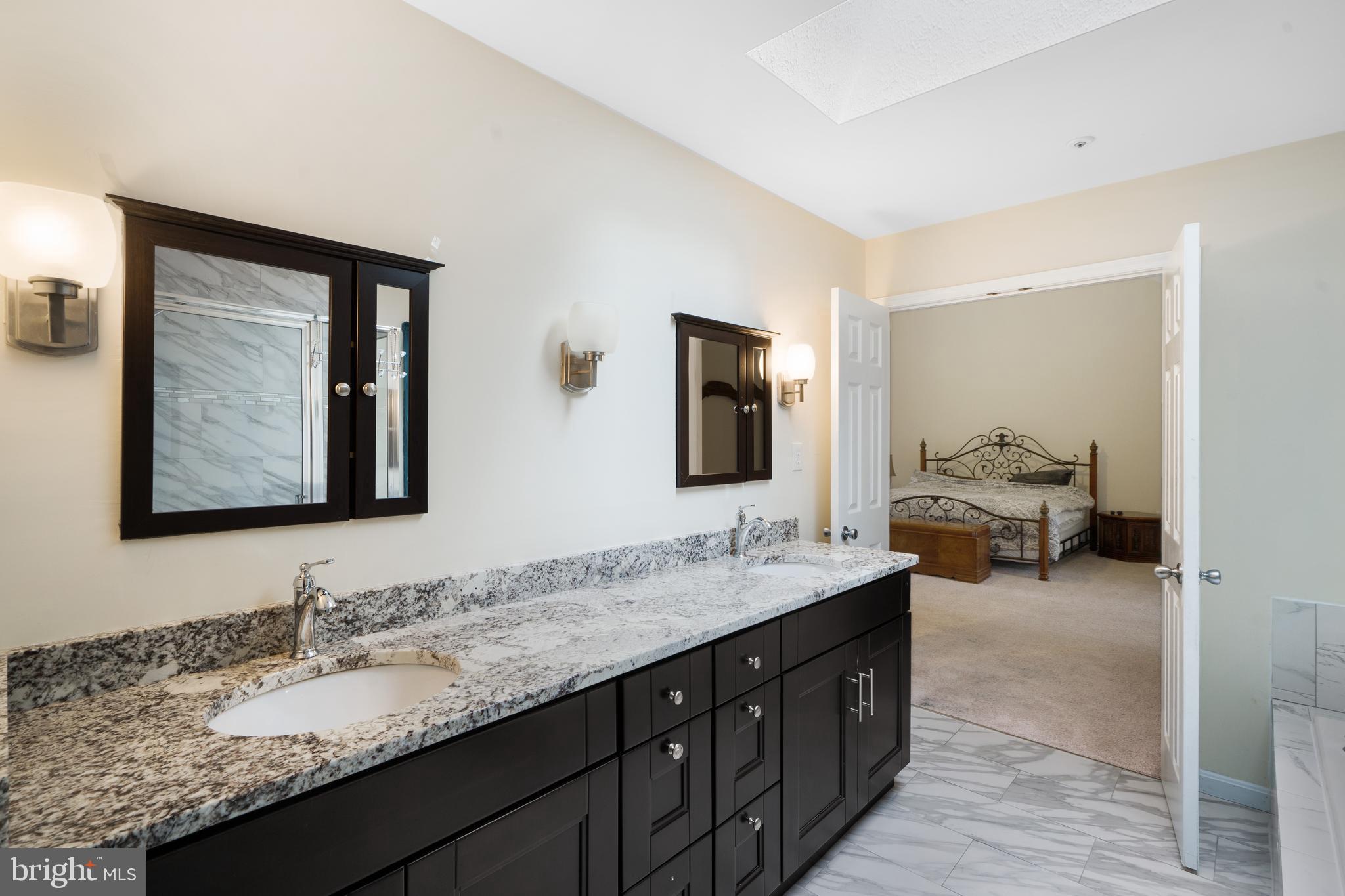 LIVINGSTON GROVE - Residential