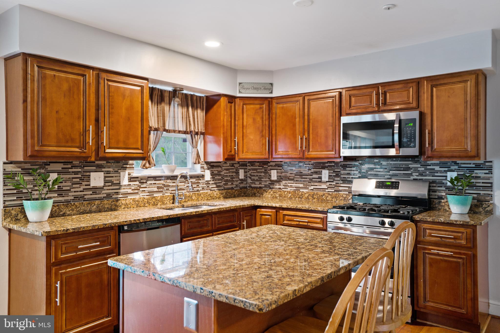 LIVINGSTON GROVE - Residential