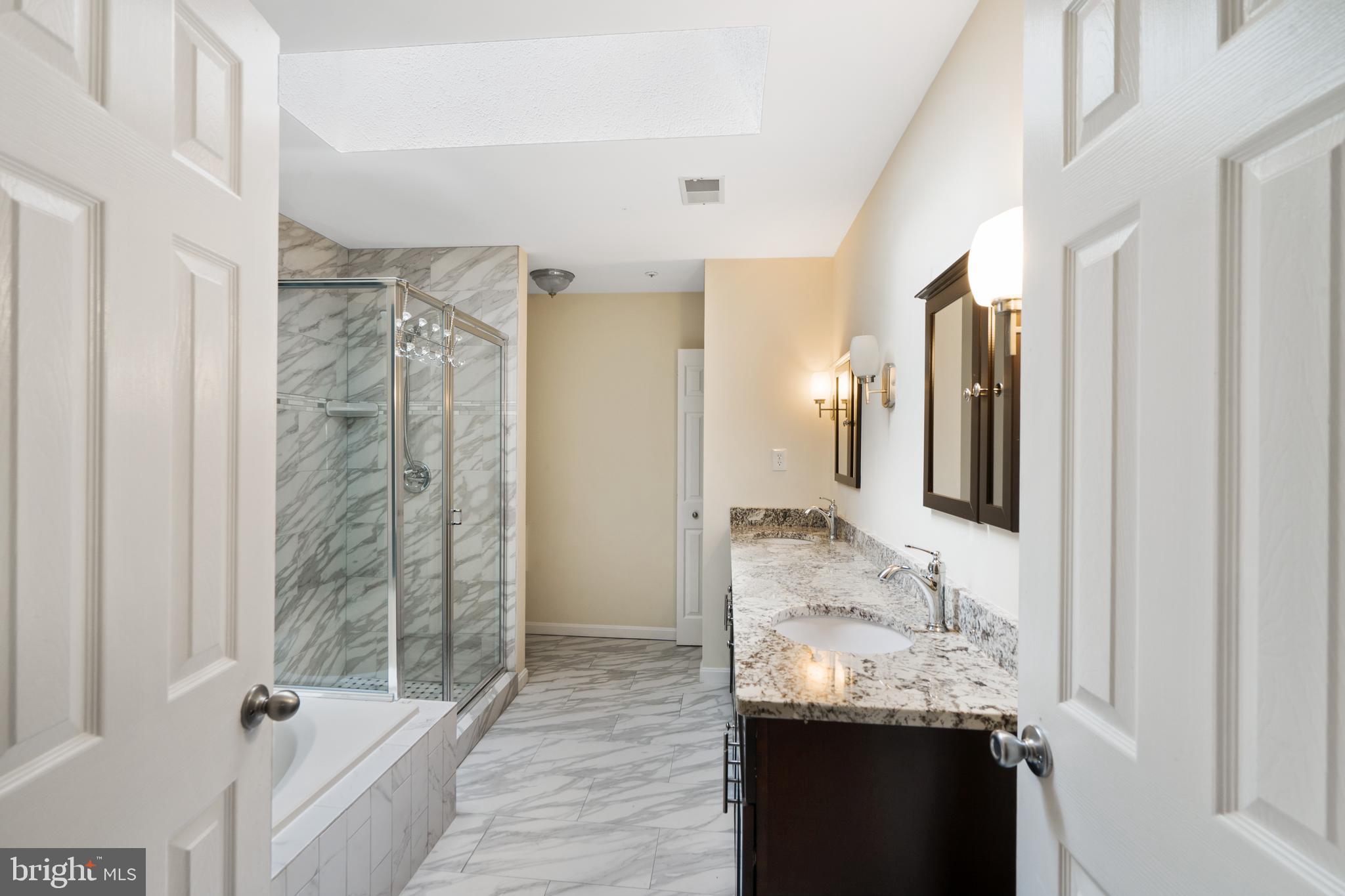 LIVINGSTON GROVE - Residential