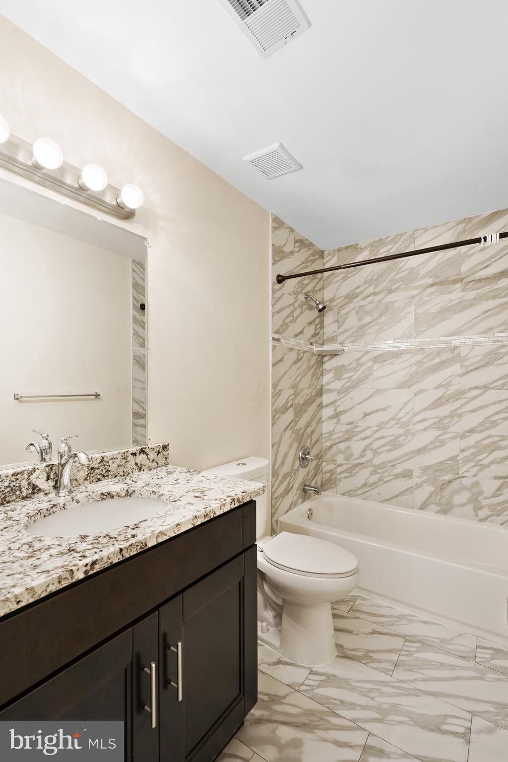 LIVINGSTON GROVE - Residential